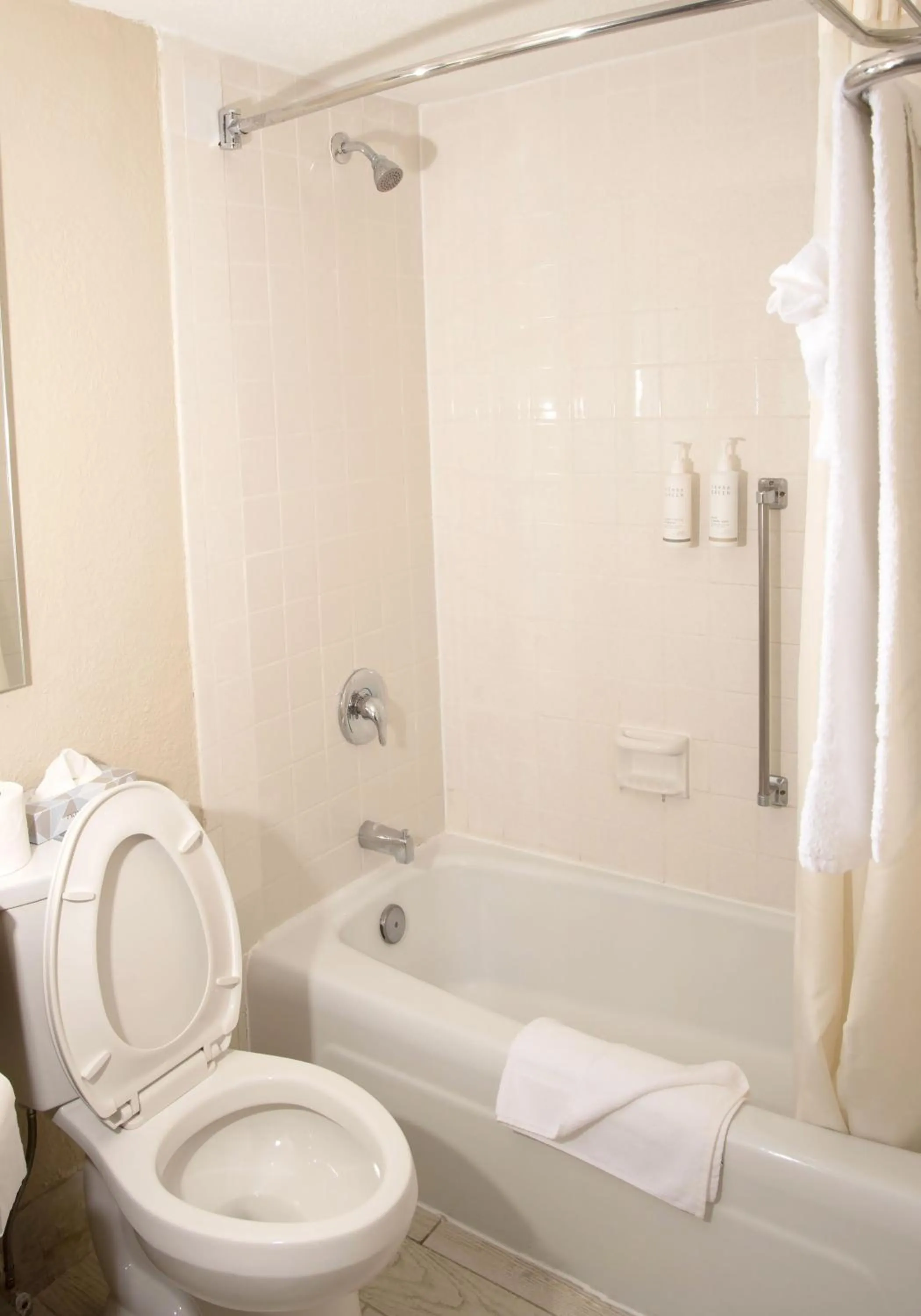 Bathroom in Days Inn and Suites by Wyndham Hammond, IN