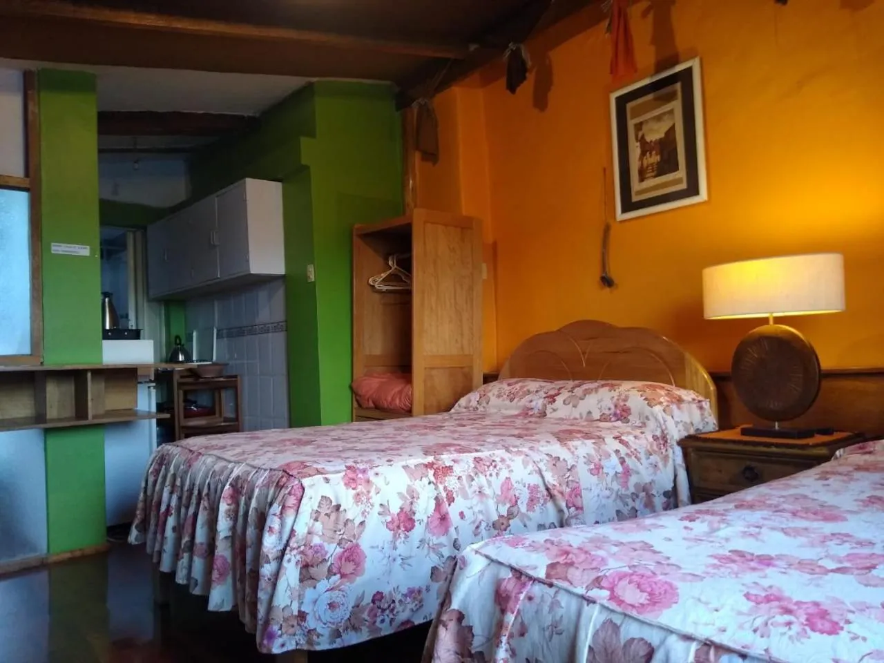 Photo of the whole room, Bed in Casa De Mama Cusco - The Treehouse