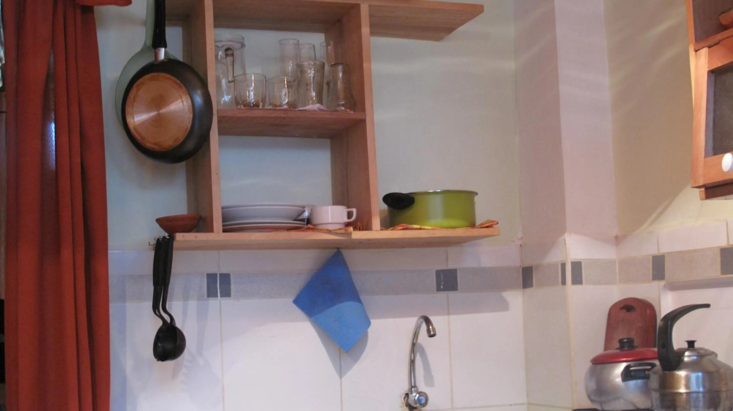 Kitchen or kitchenette in Casa De Mama Cusco - The Treehouse