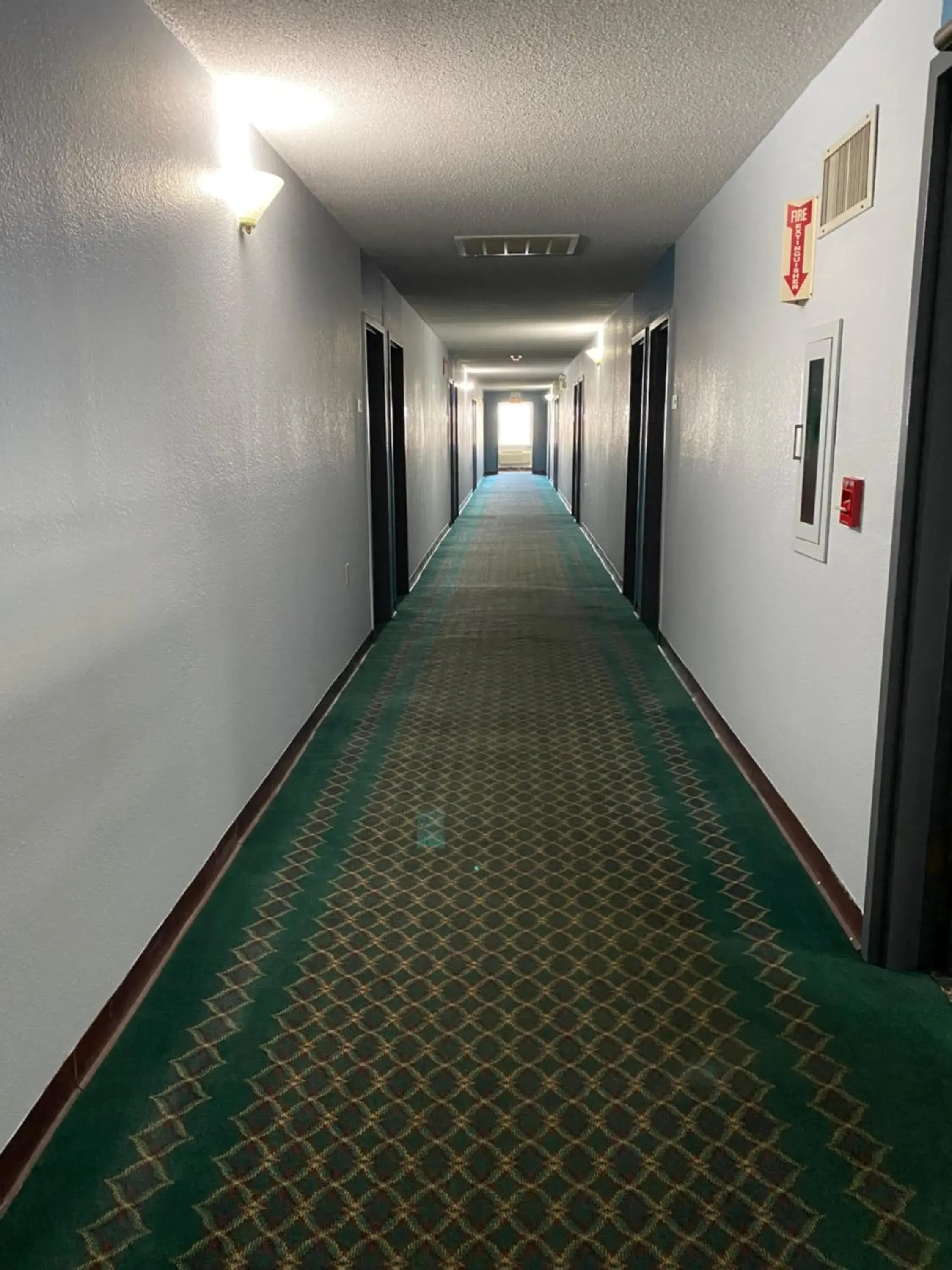 Property building in Days Inn by Wyndham Perryville MO Property building in Days Inn by Wyndham Perryville MO