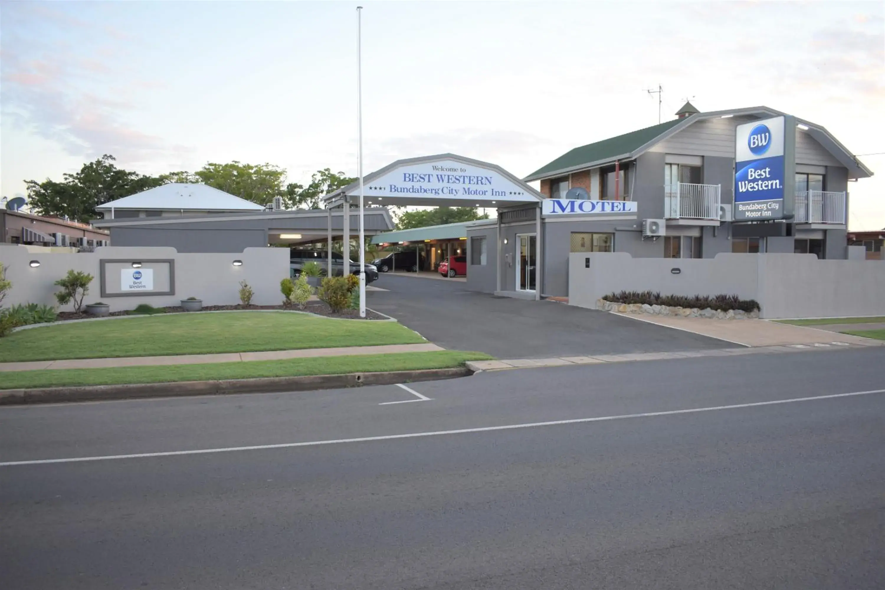 Facade/entrance in Best Western Bundaberg City Motor Inn Facade/entrance in Best Western Bundaberg City Motor Inn