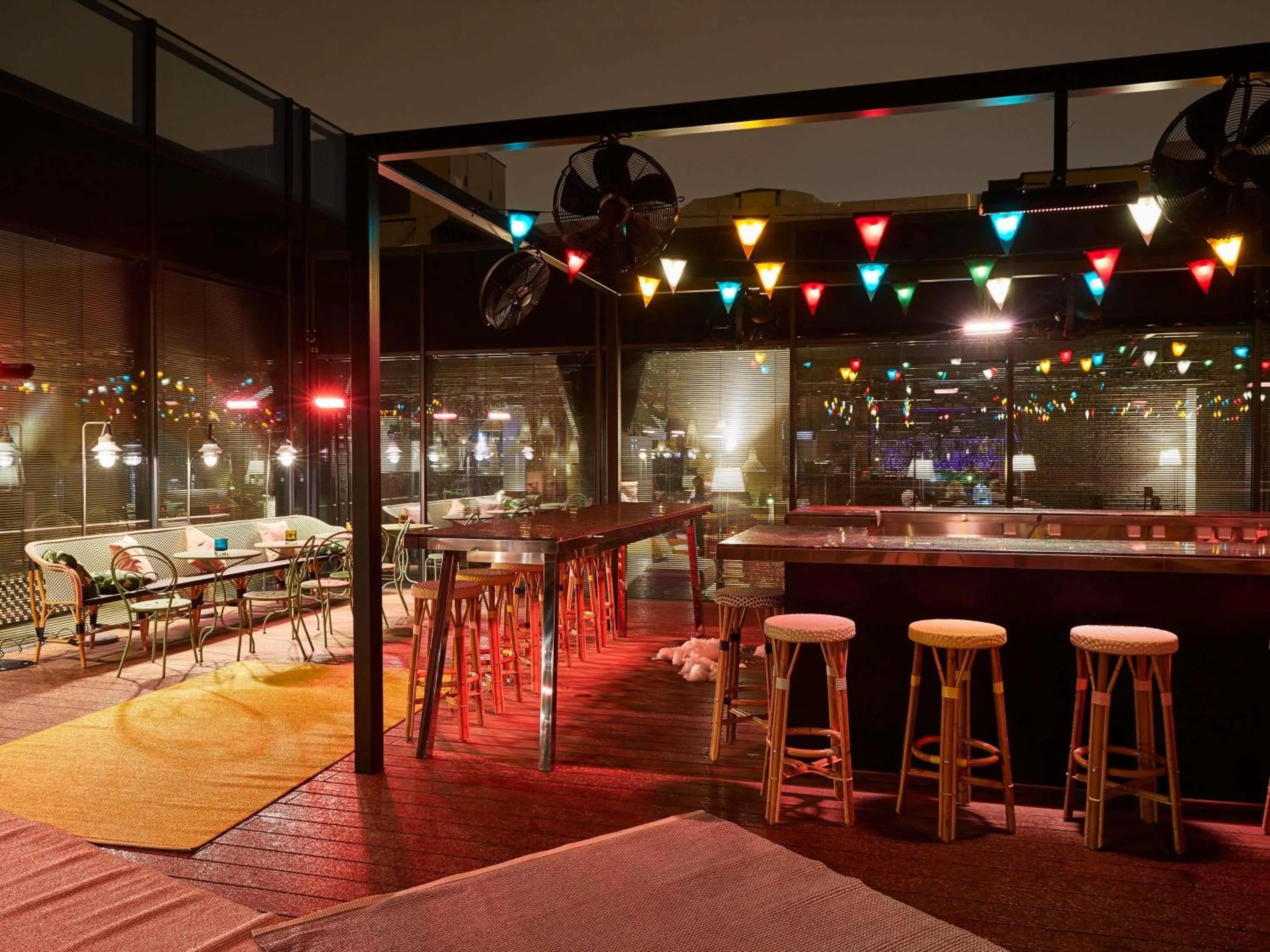 Lounge or bar in Mama Shelter Belgrade