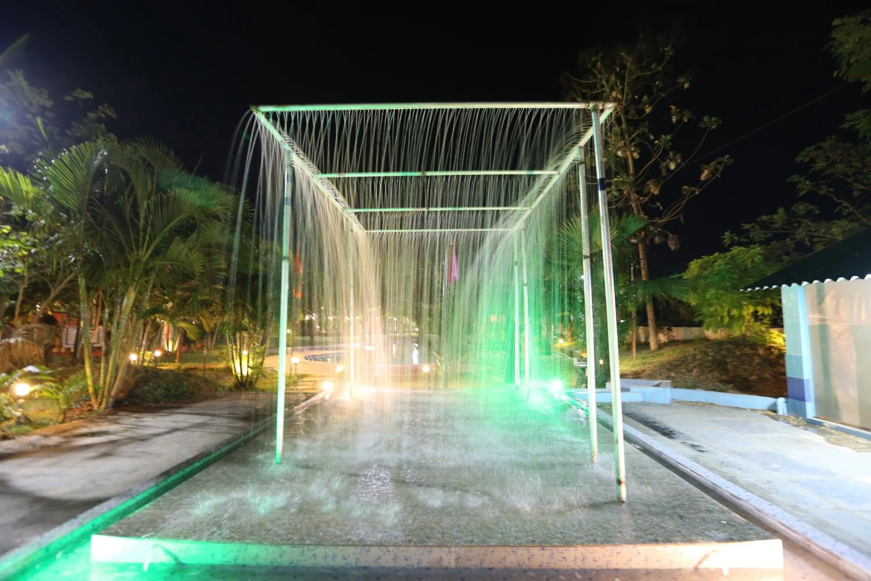 Swimming pool in Mermaid Resorts & Banquets