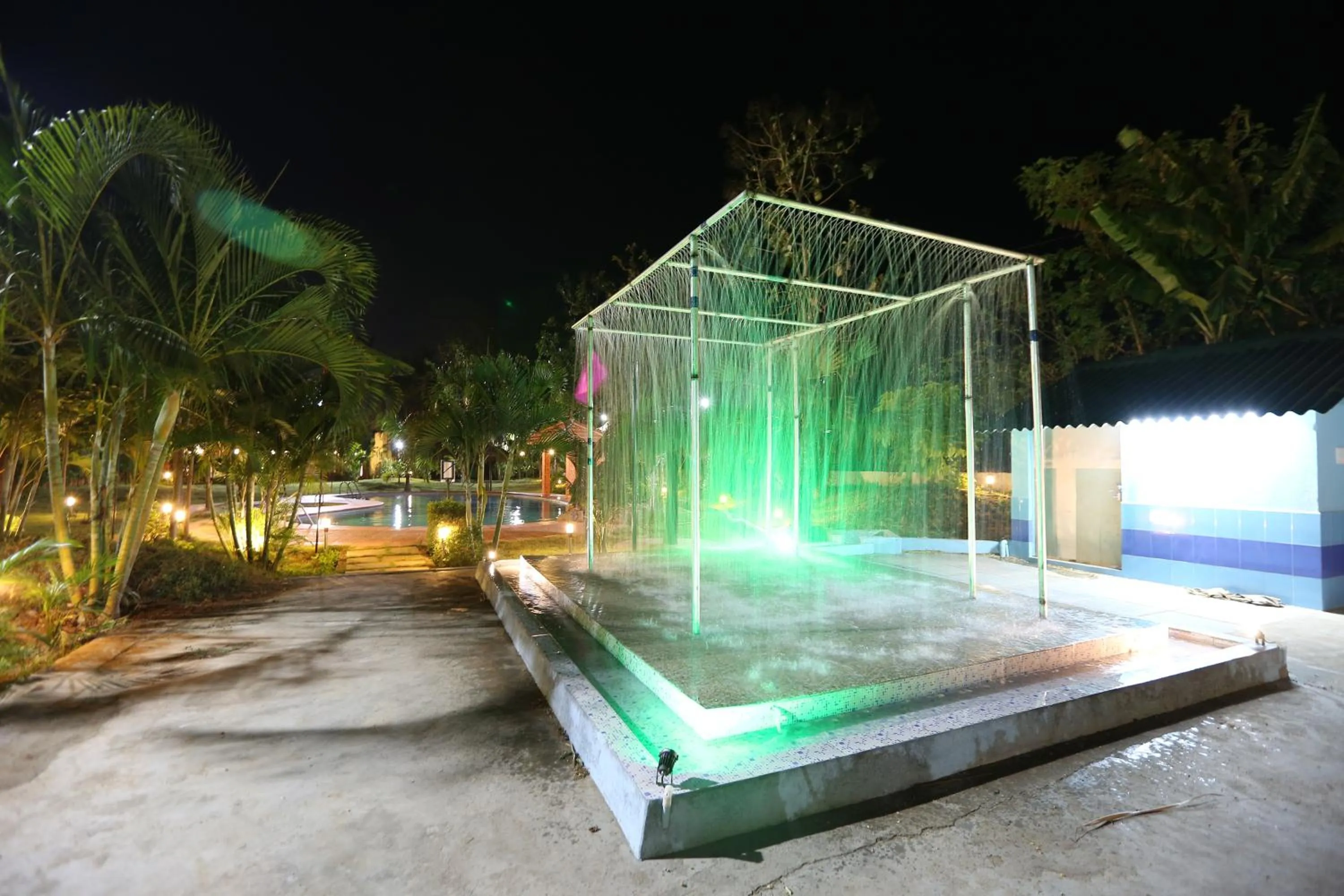 Swimming pool in Mermaid Resorts & Banquets