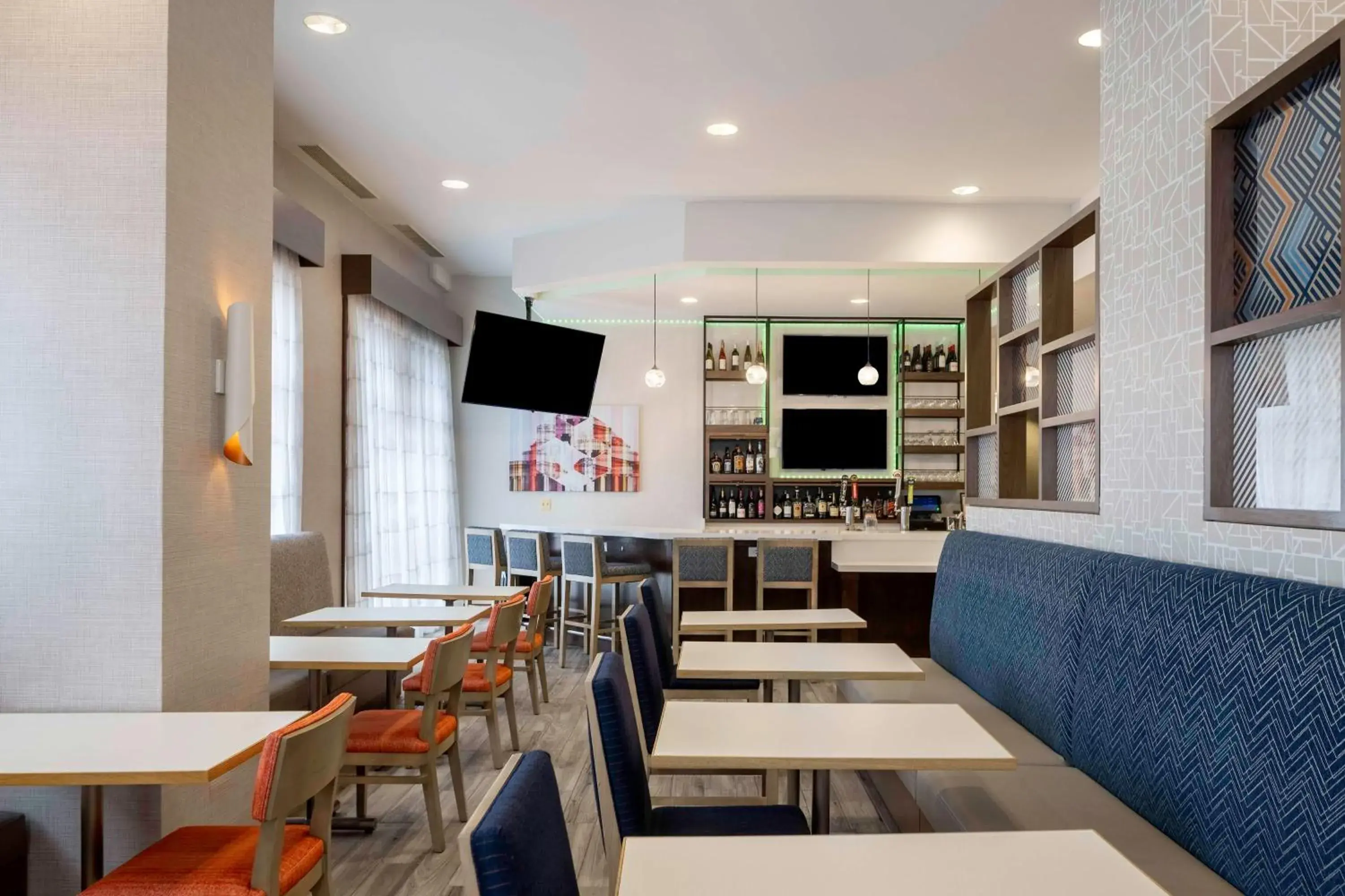 Breakfast in Hampton Inn Washington DC - Convention Center Breakfast in Hampton Inn Washington DC - Convention Center