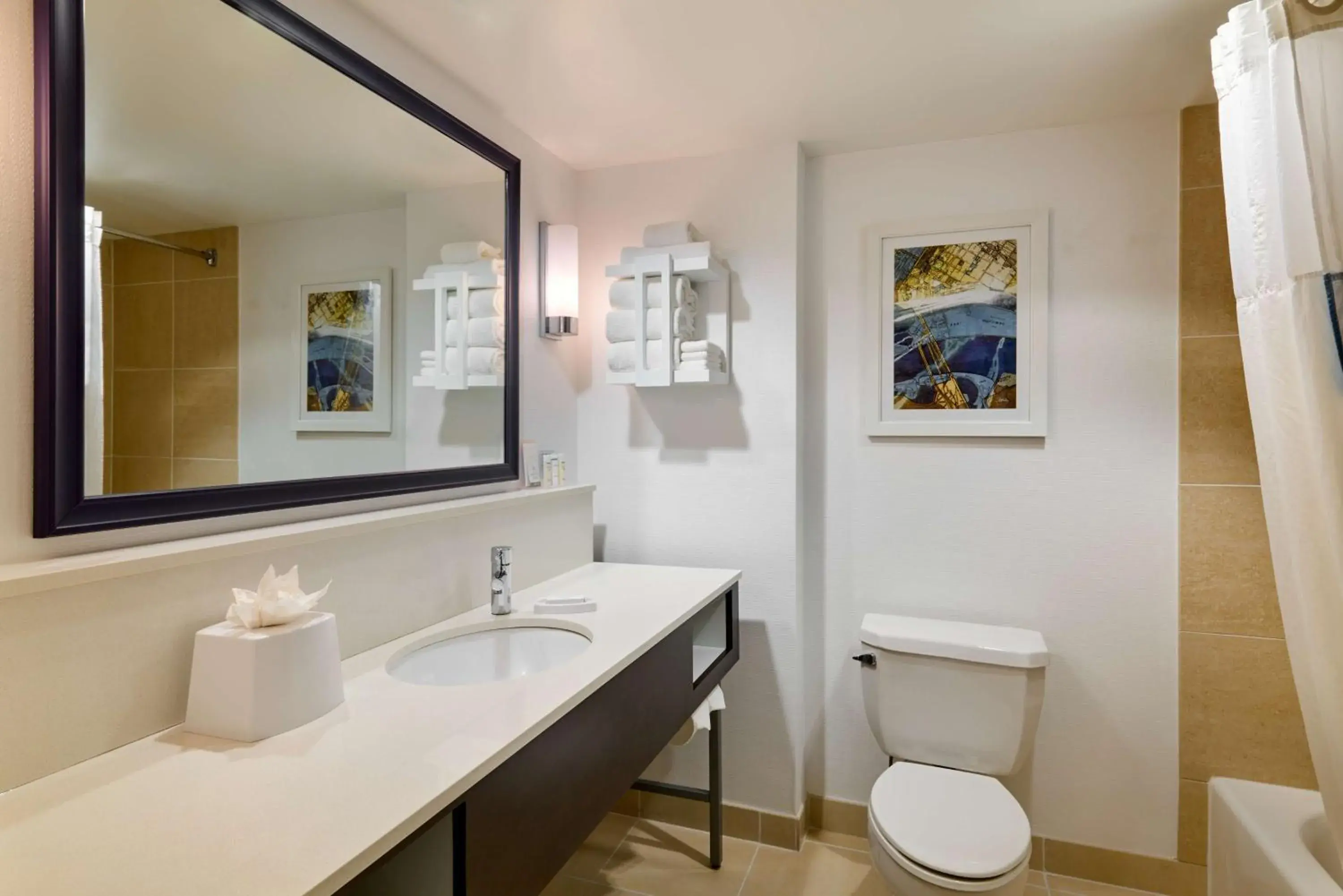 King Room with City View - High Floor in Hampton Inn Washington DC - Convention Center King Room with City View - High Floor in Hampton Inn Washington DC - Convention Center