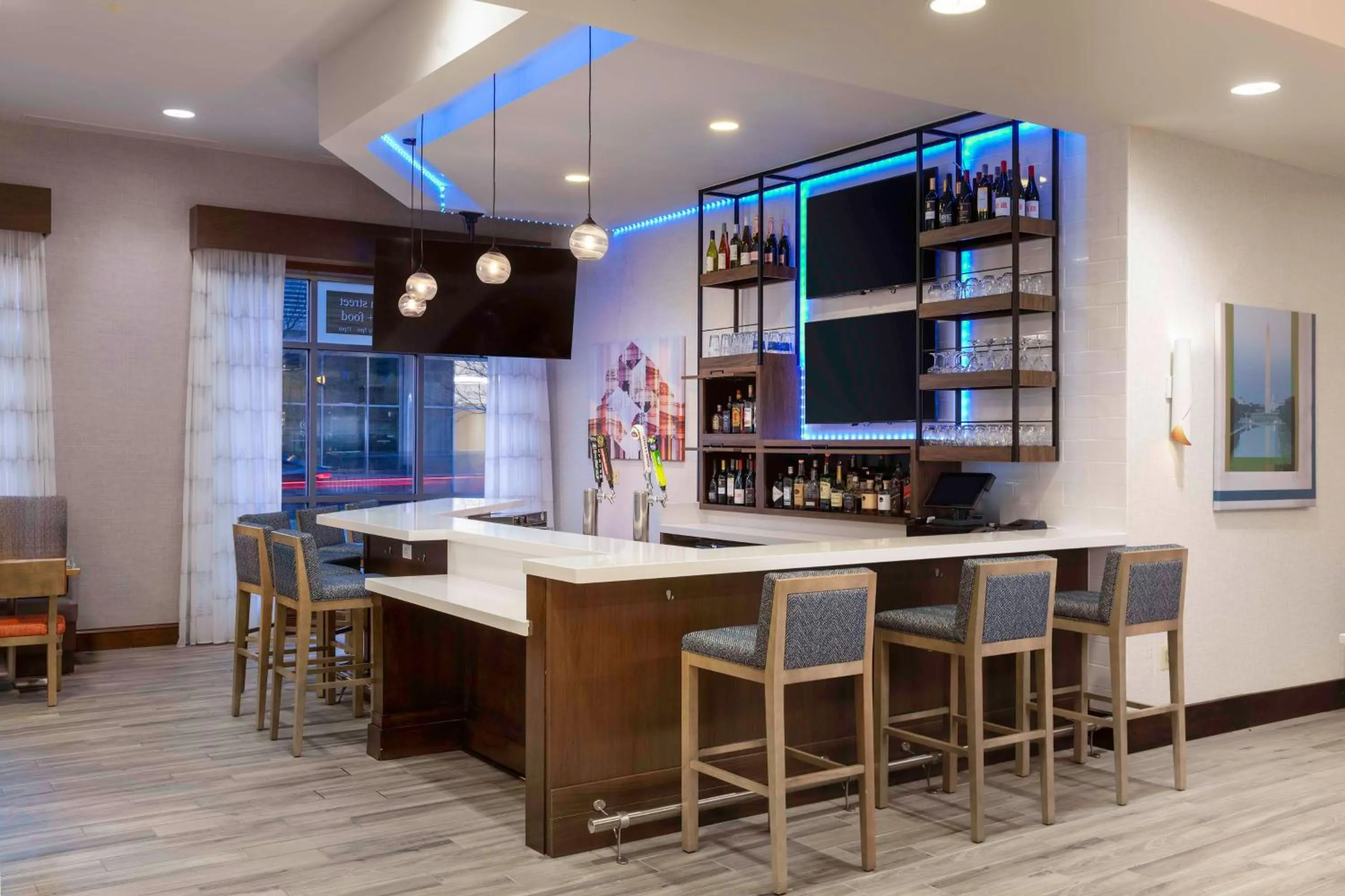 Lounge or bar in Hampton Inn Washington DC - Convention Center