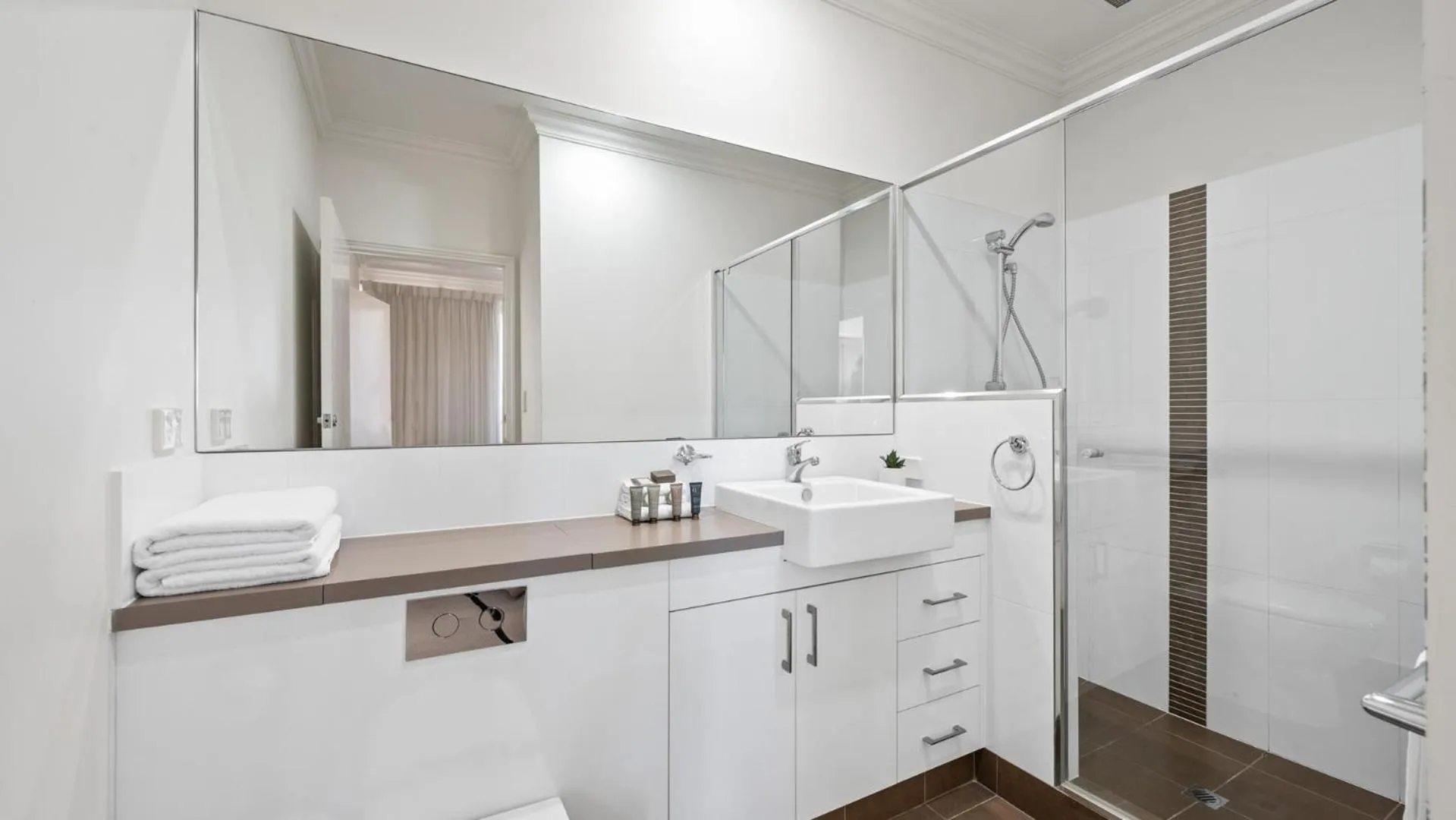 Bathroom in Dolphin Quay Apartments