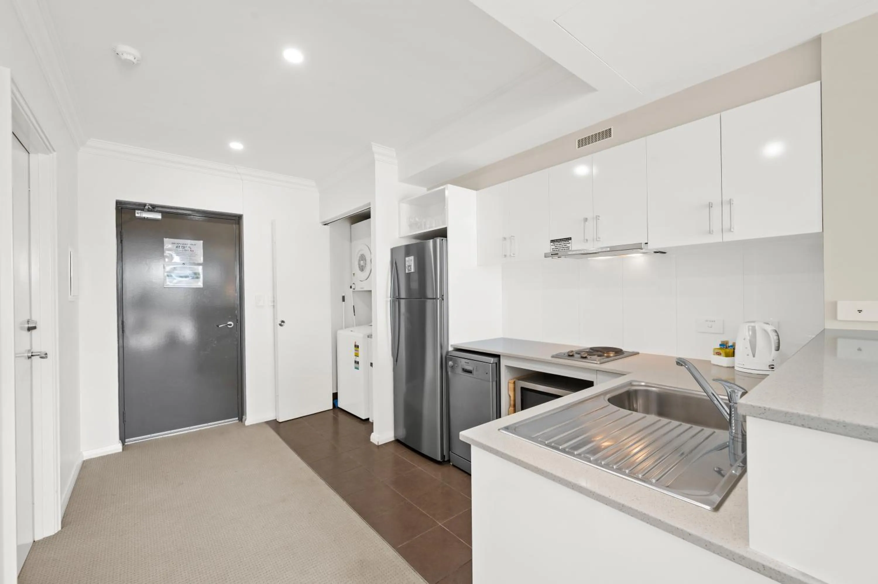 Kitchen or kitchenette in Dolphin Quay Apartments