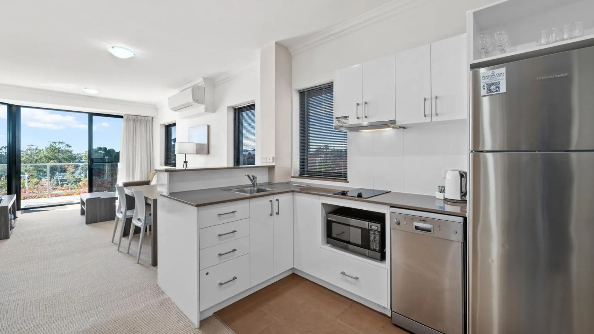 Kitchen or kitchenette in Dolphin Quay Apartments