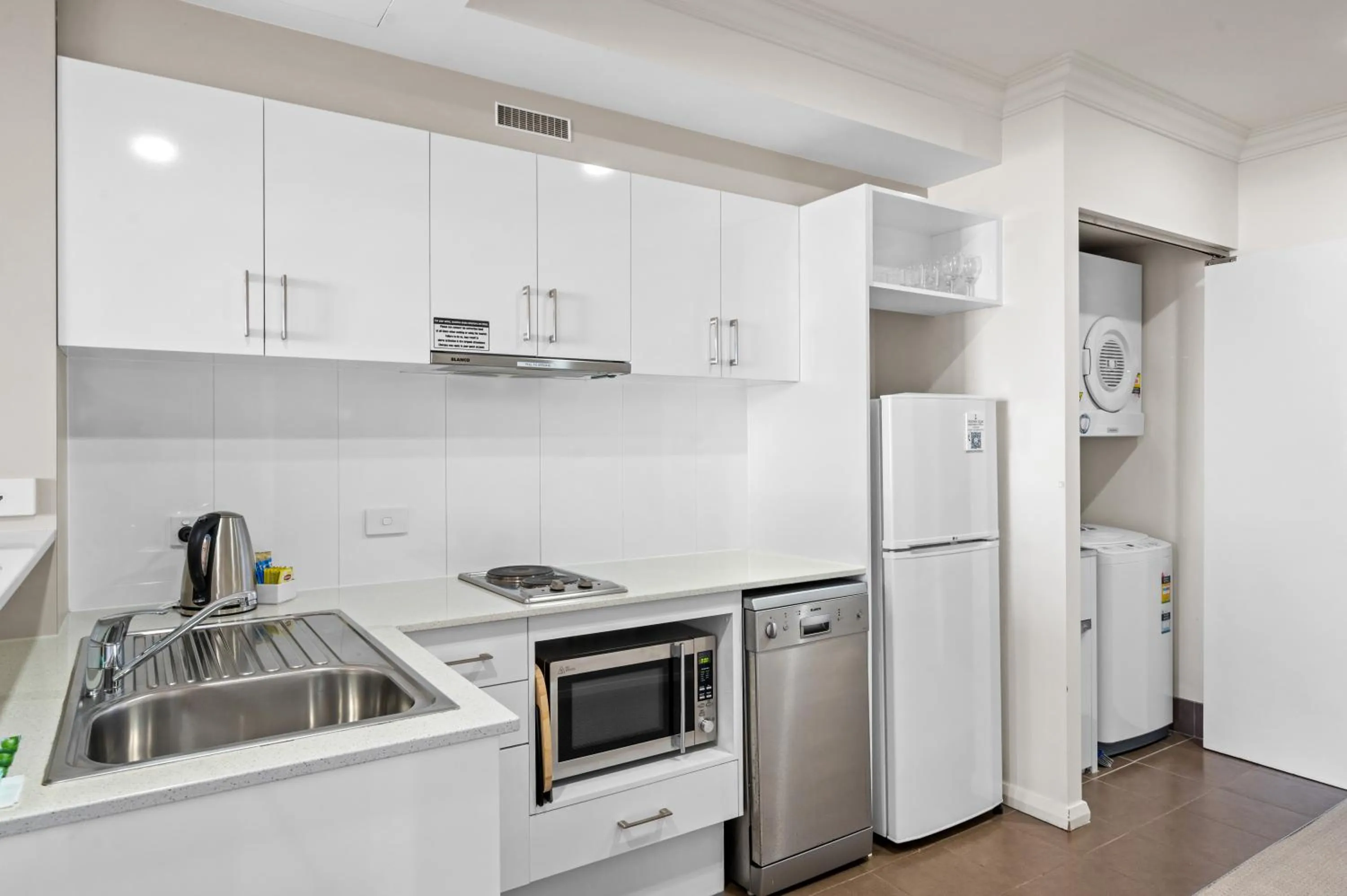 Kitchen or kitchenette in Dolphin Quay Apartments