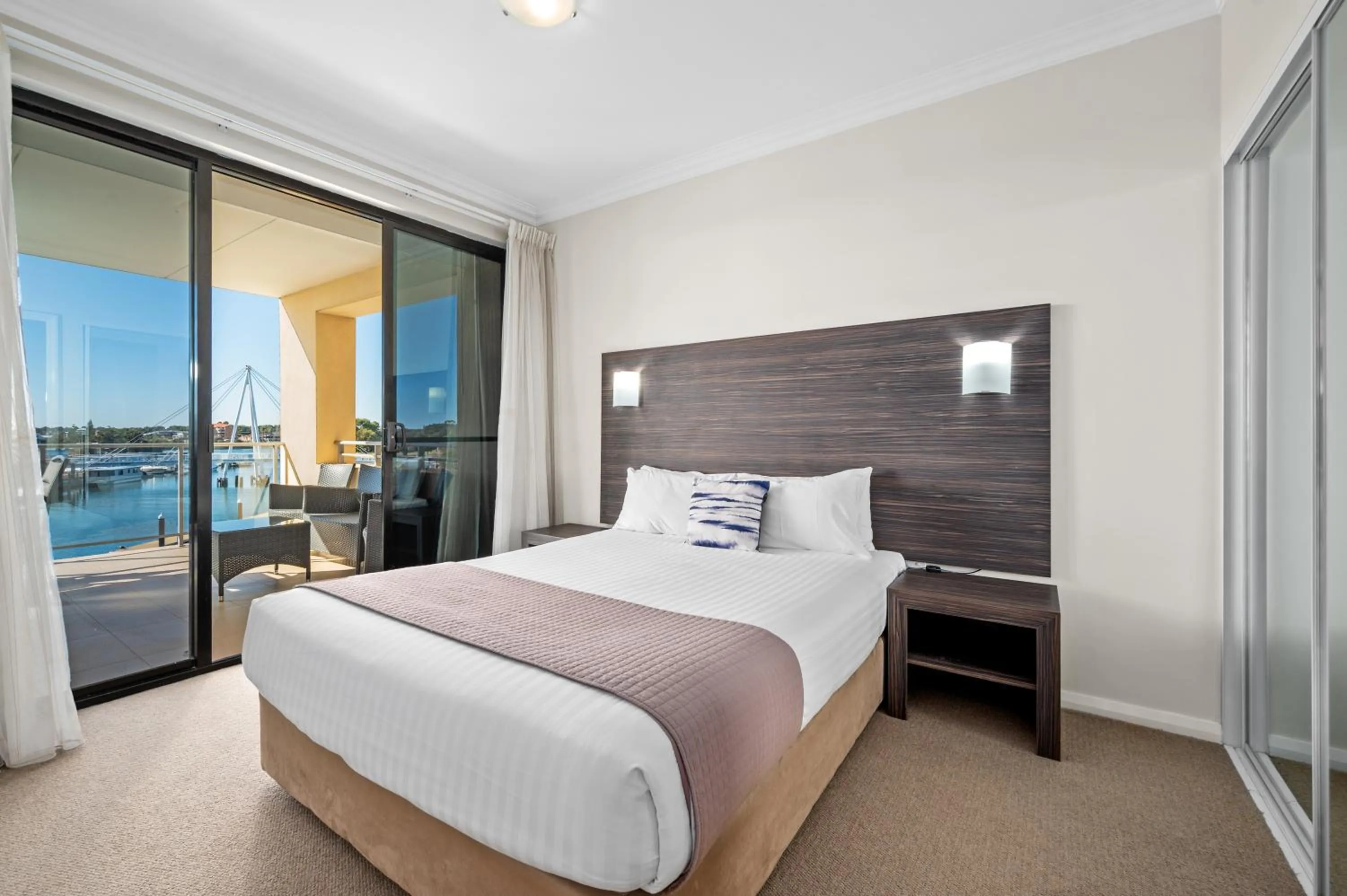 View (from property/room), Bed in Dolphin Quay Apartments