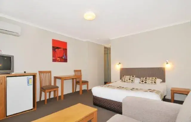 Bed in Mandurah Motel and Apartments Bed in Mandurah Motel and Apartments