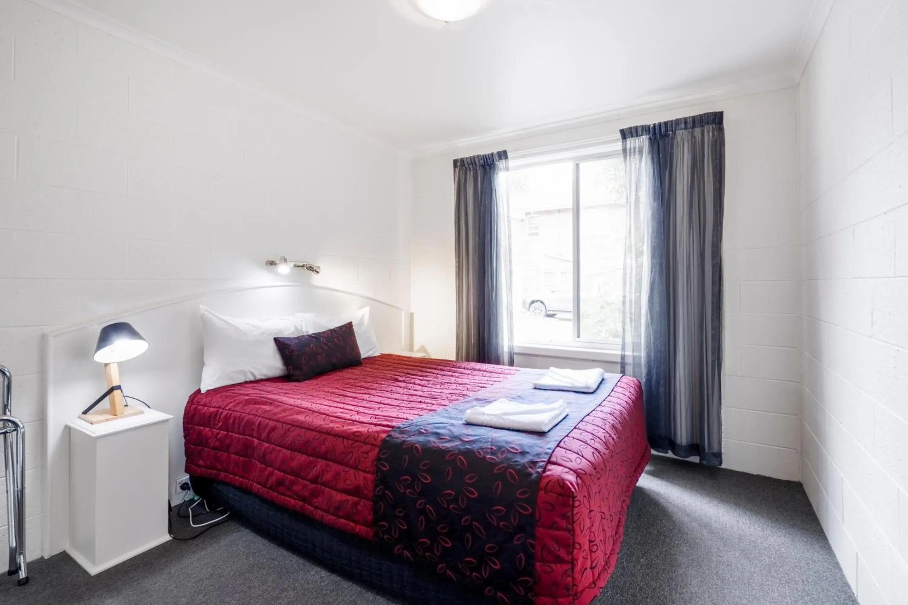 Bed in Graham Apartments Bed in Graham Apartments