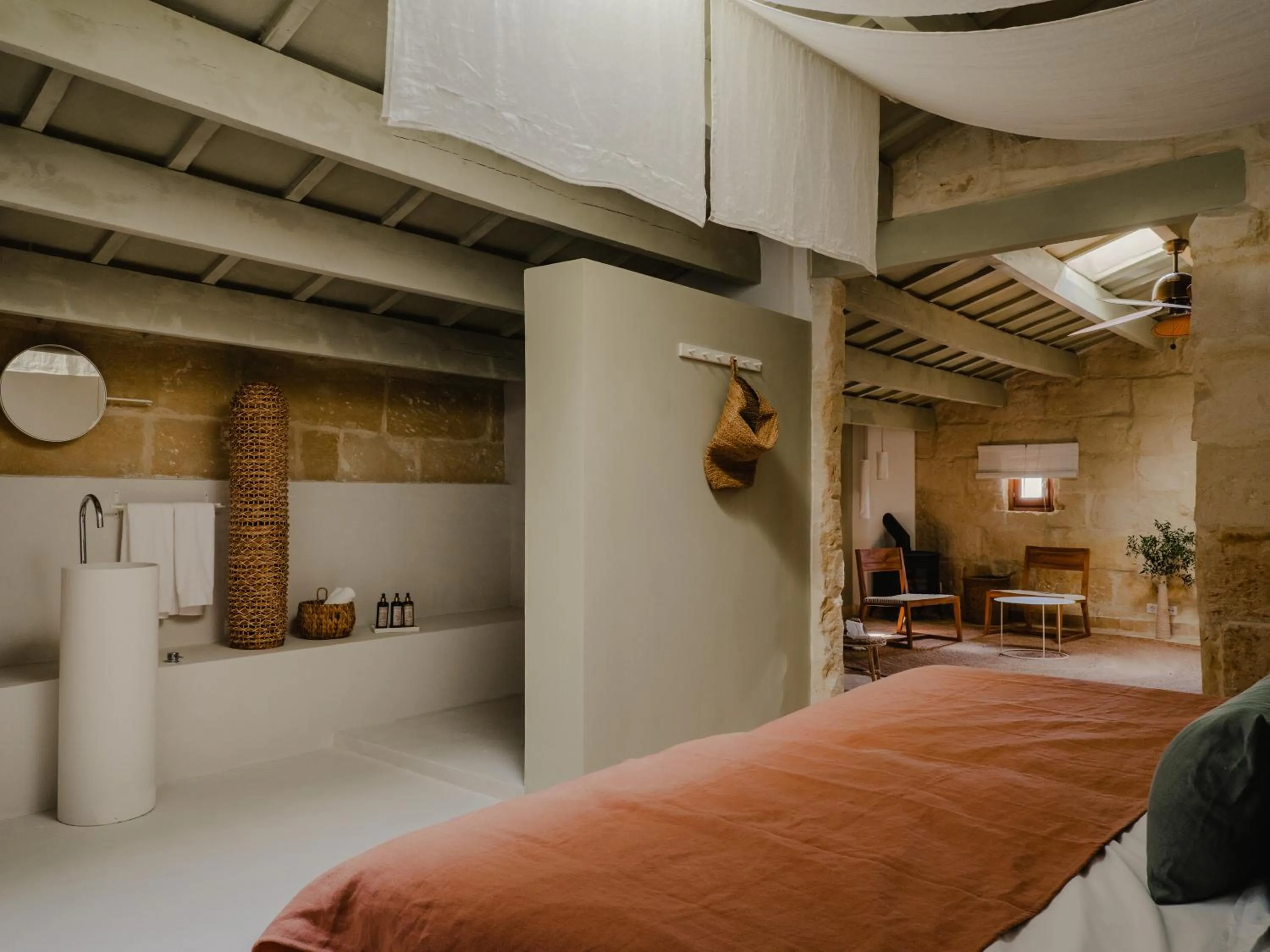 Photo of the whole room, Bed in Amagatay Luxury Boutique Hotel - Adults Only