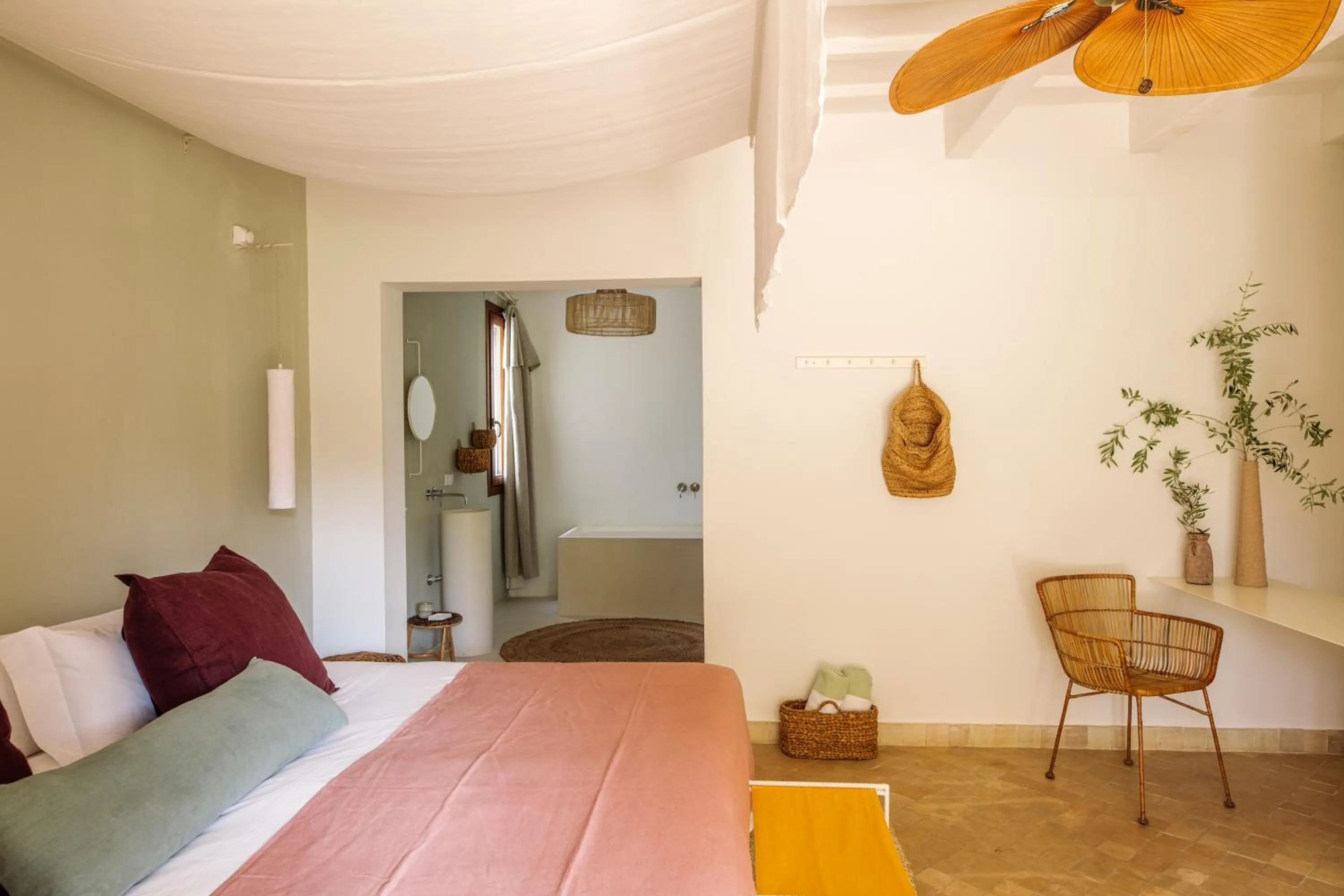 Photo of the whole room, Bed in Amagatay Luxury Boutique Hotel - Adults Only