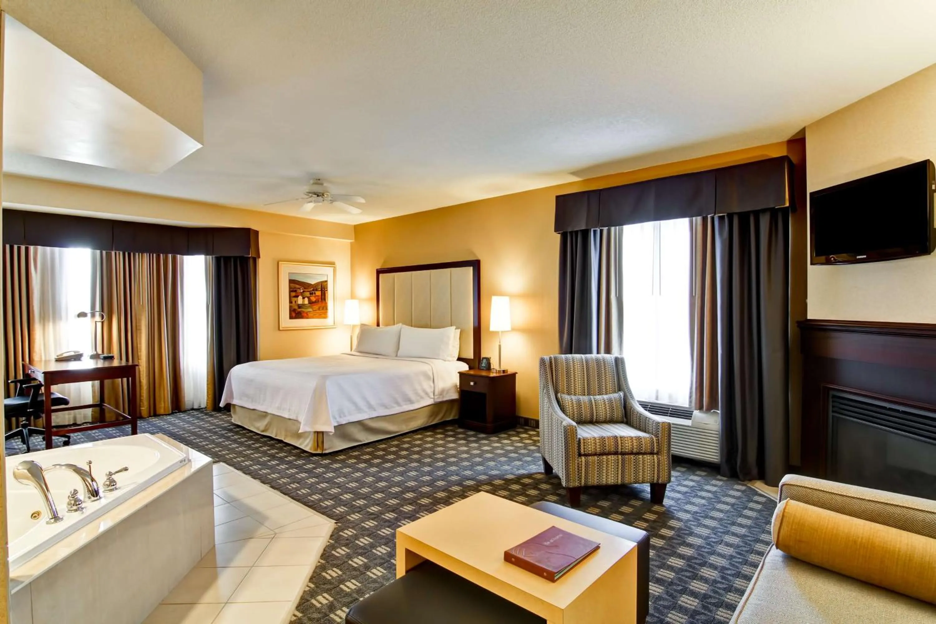 Bedroom, Bed in Homewood Suites by Hilton Toronto Mississauga