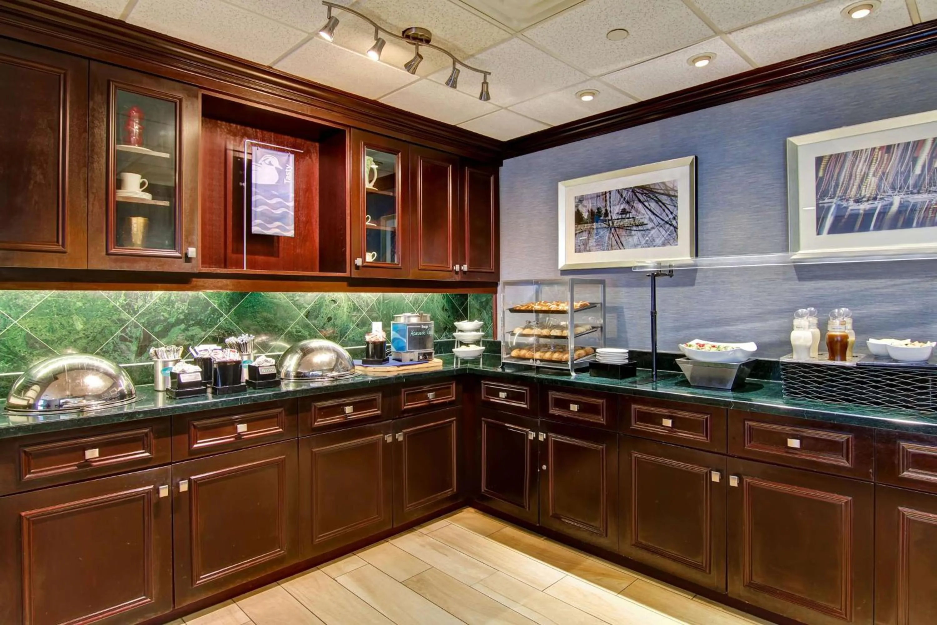 Restaurant/places to eat in Homewood Suites by Hilton Toronto Mississauga