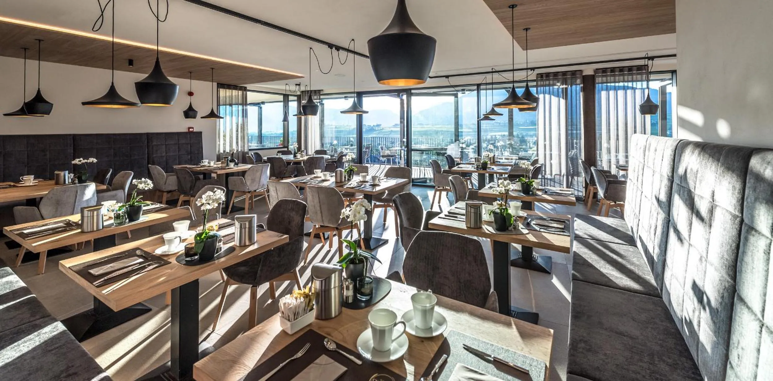 Restaurant/places to eat in Hotel Christof