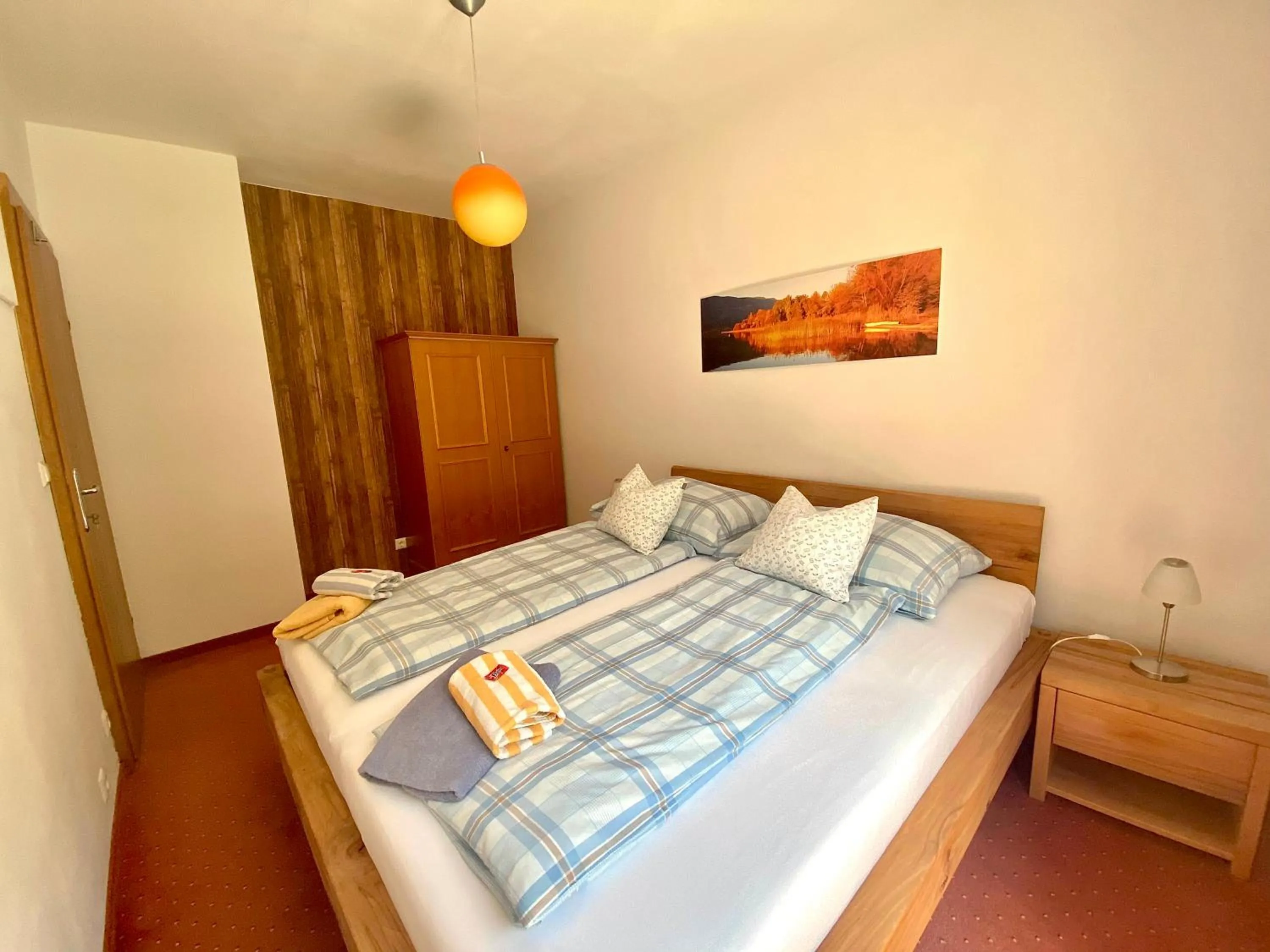 Bedroom, Bed in FeWo Leeb