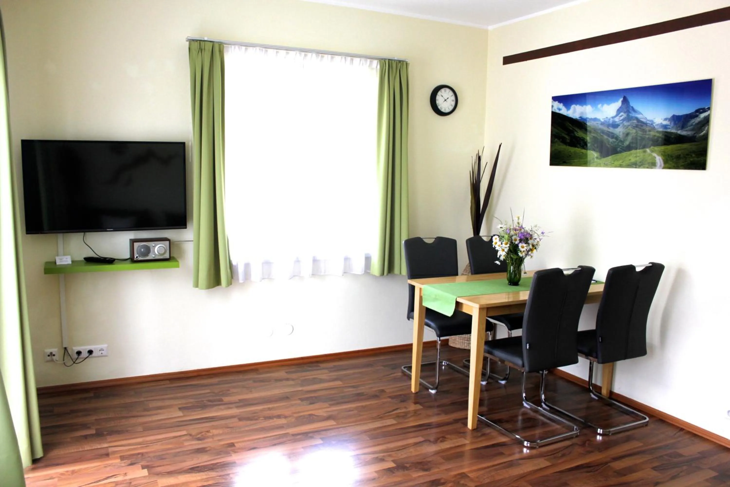 Living room in FeWo Leeb