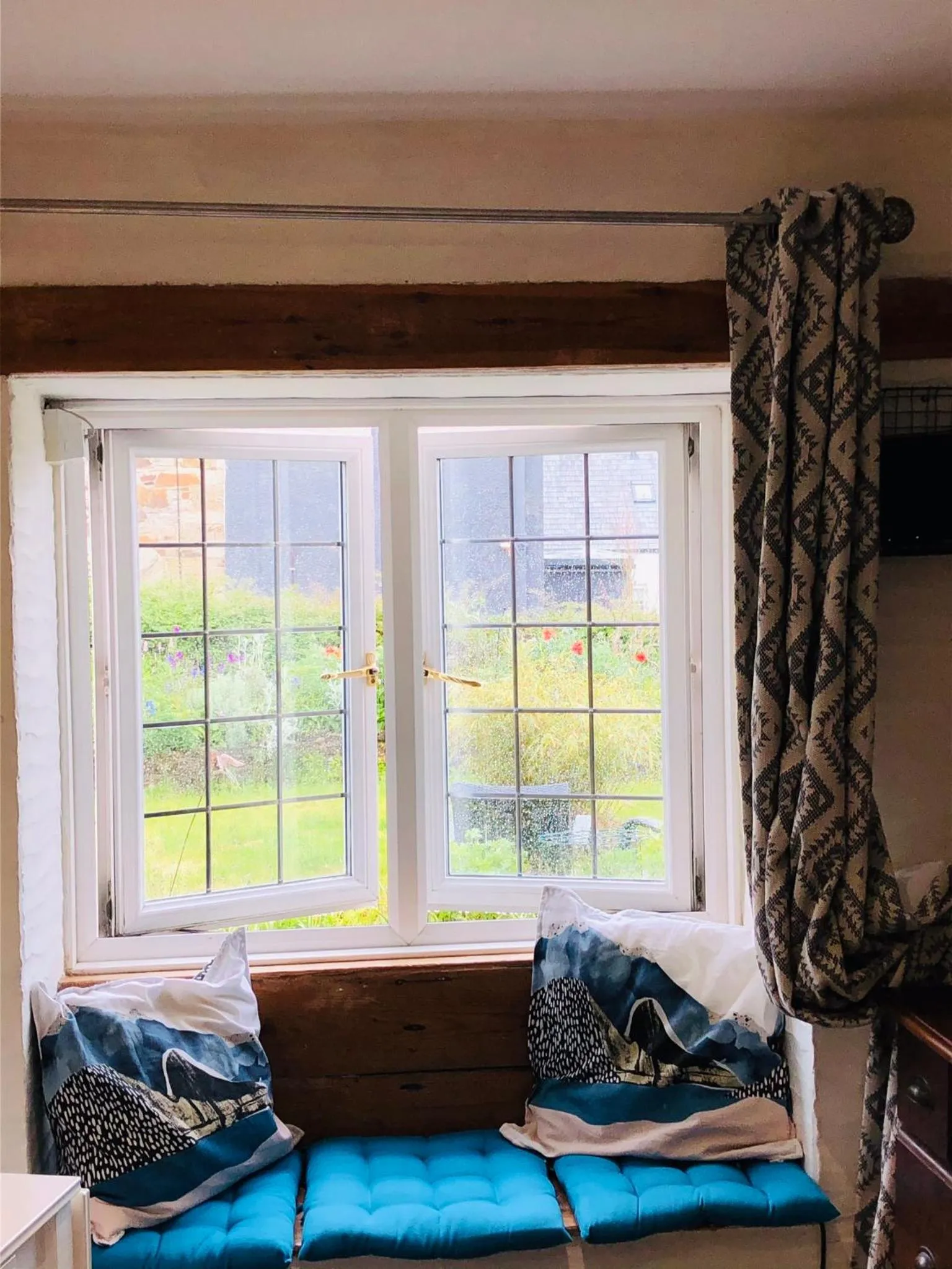 Living room, Bed in Priory Cottage Bodmin