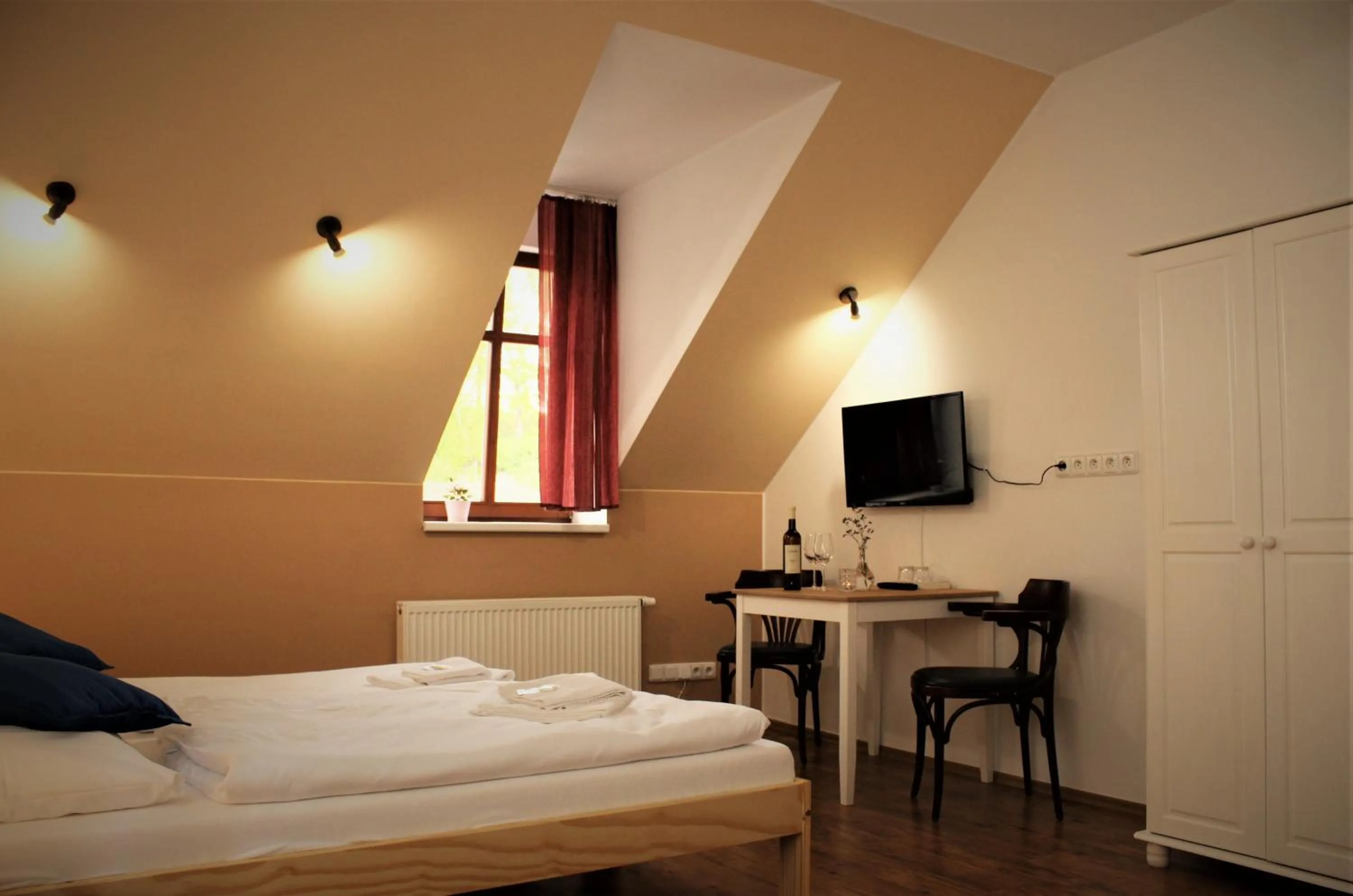Penzion a restaurace U ŘEKY