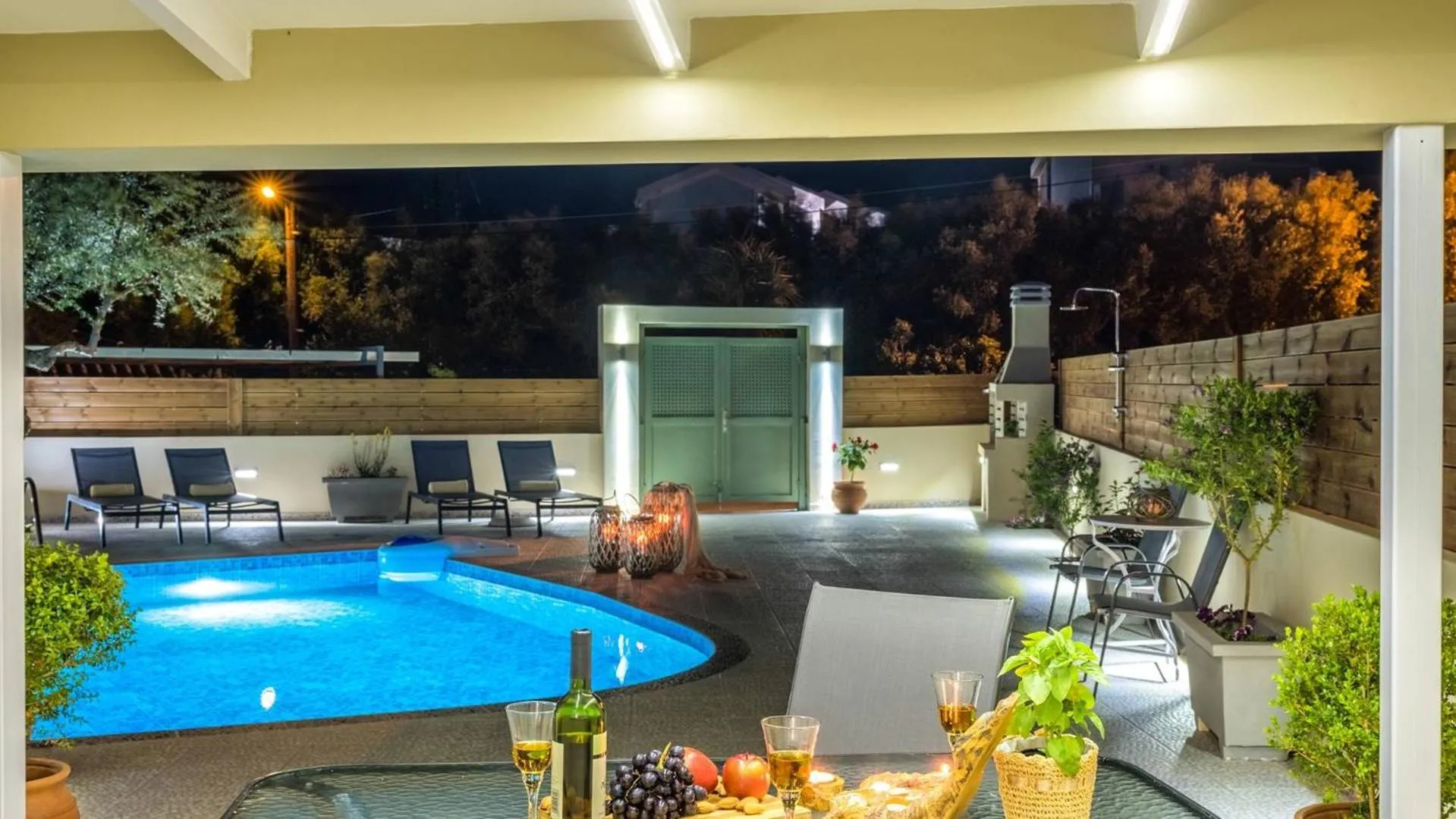 BBQ facilities in Coral Villa