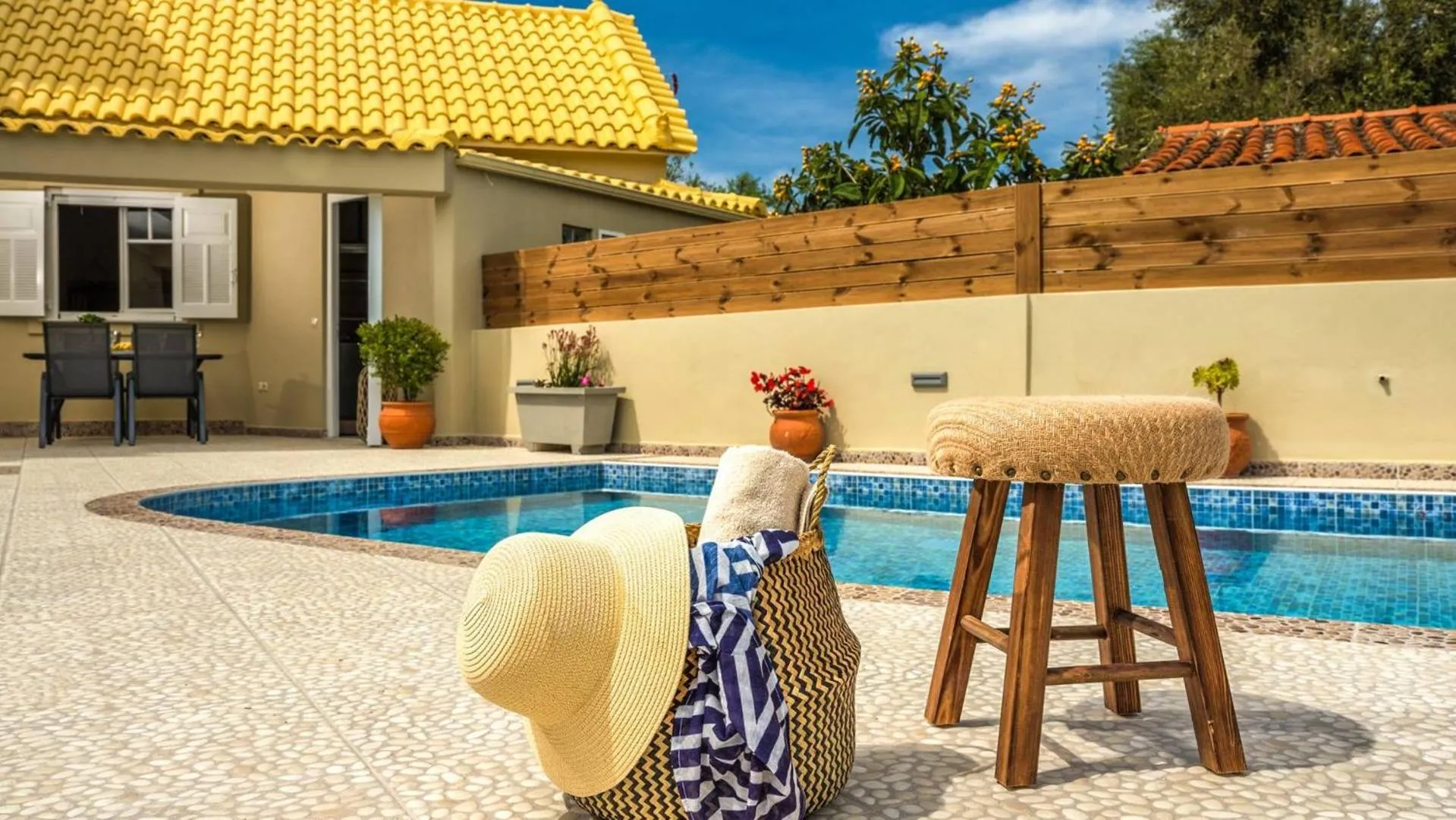 Property building in Coral Villa