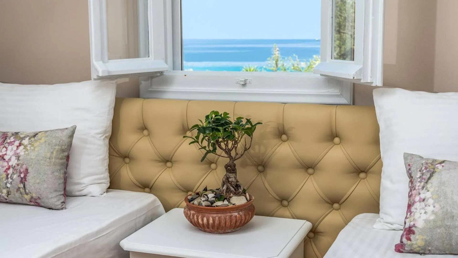 View (from property/room), Bed in Coral Villa