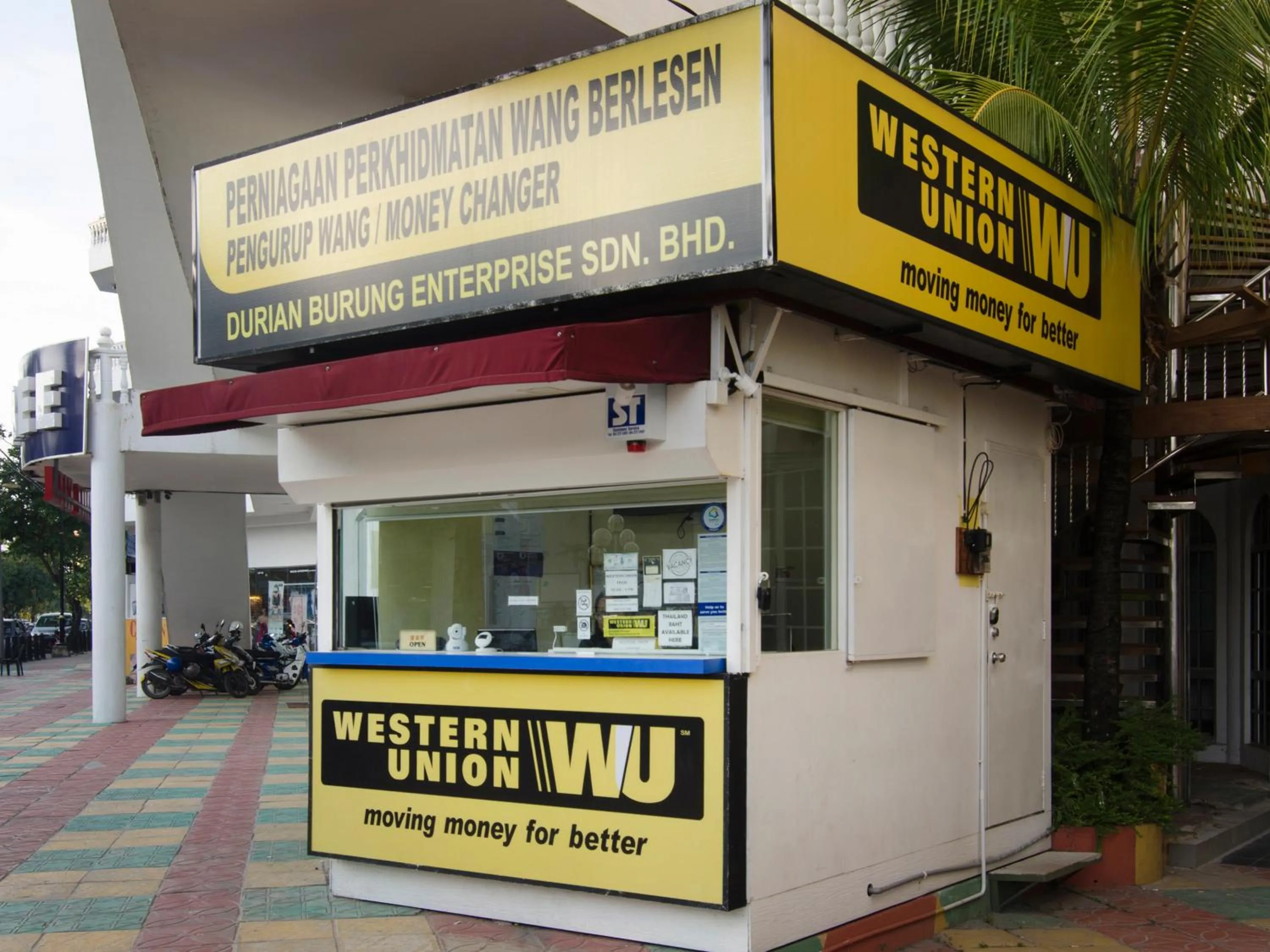 Street view in Casa Fina Fine Homes