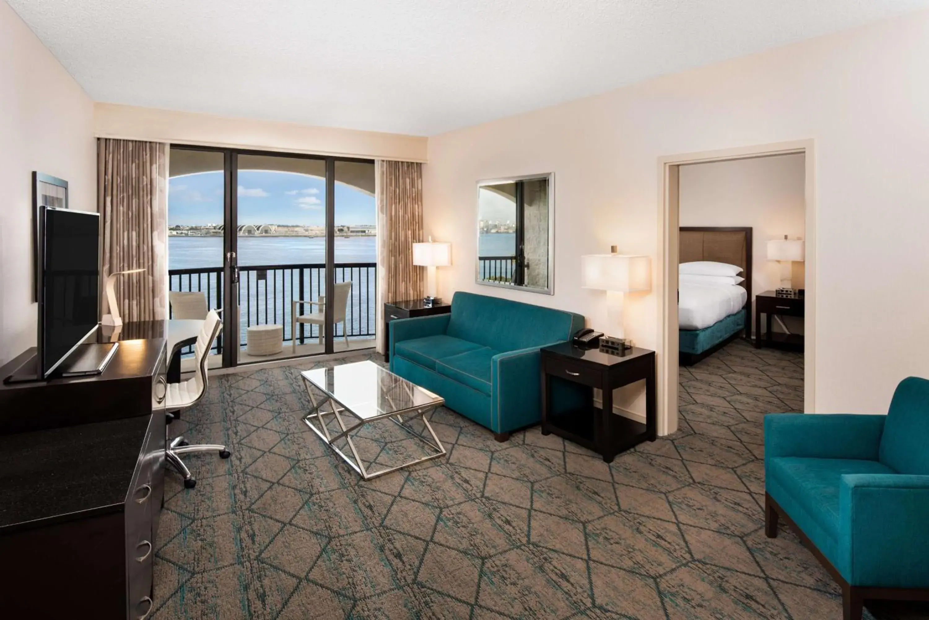 Bedroom, Bed in Hilton San Diego Airport/Harbor Island Bedroom, Bed in Hilton San Diego Airport/Harbor Island