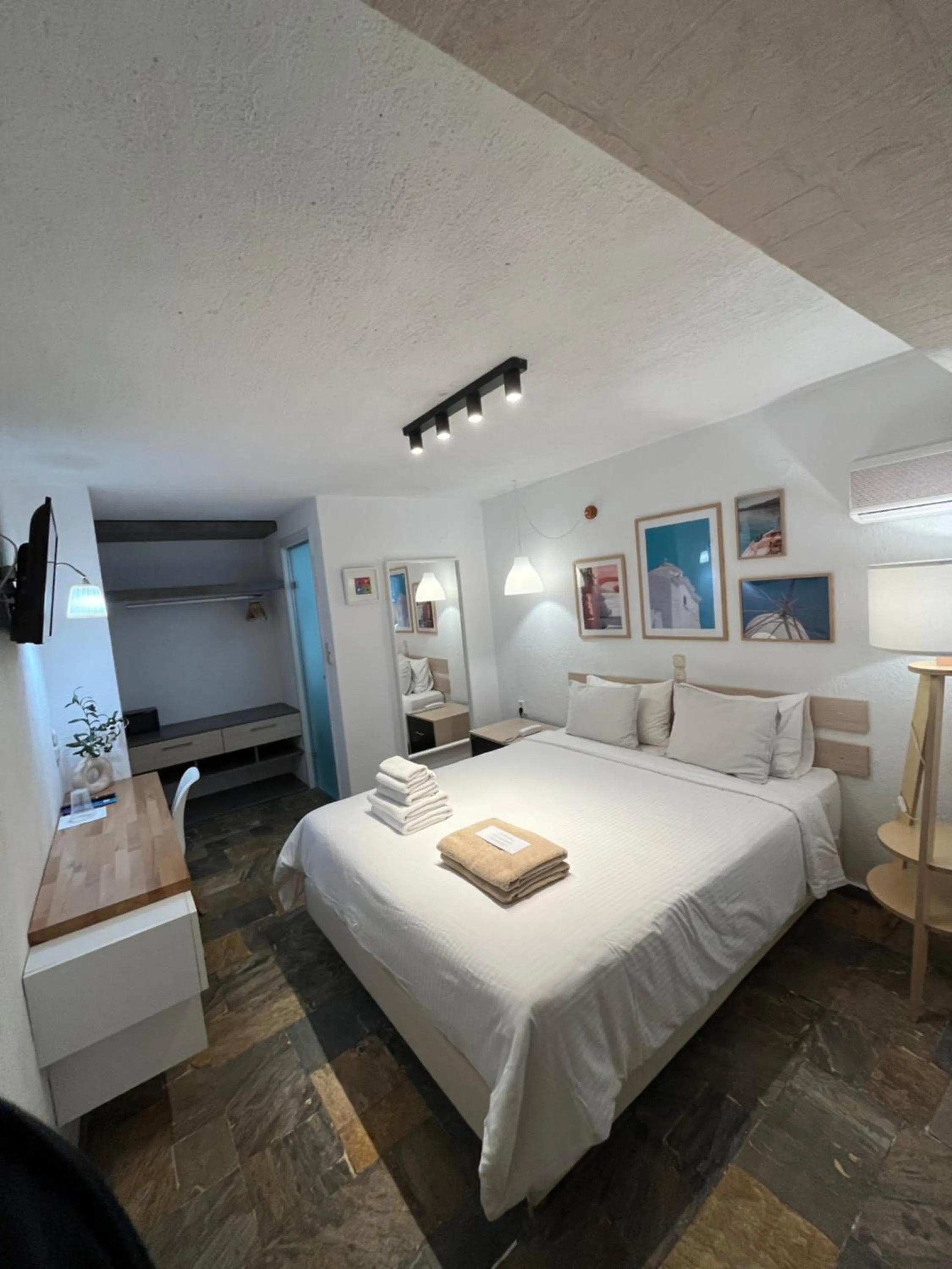 Bed in Panormos Beach Hotel Skopelos