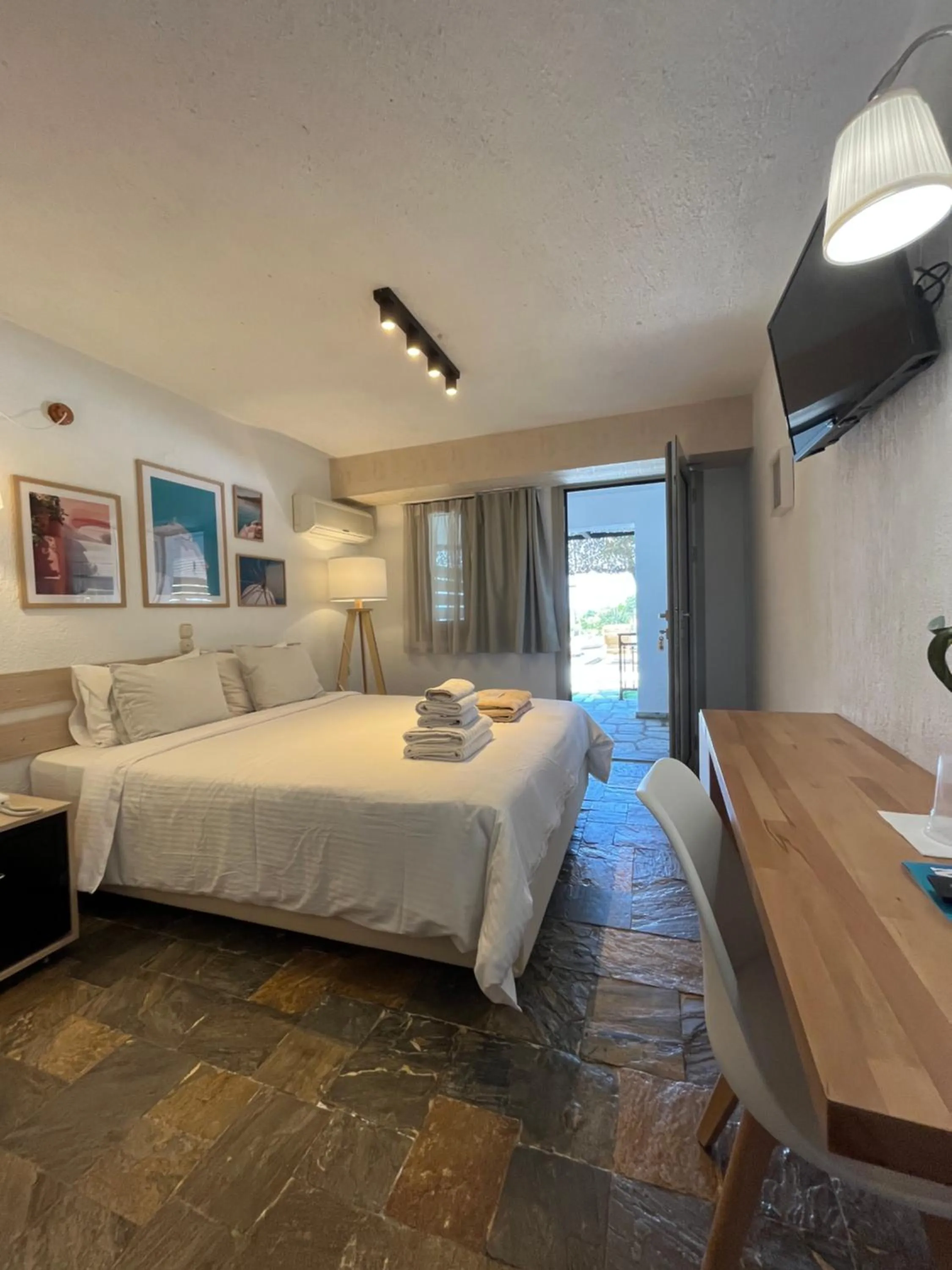 Bed in Panormos Beach Hotel Skopelos