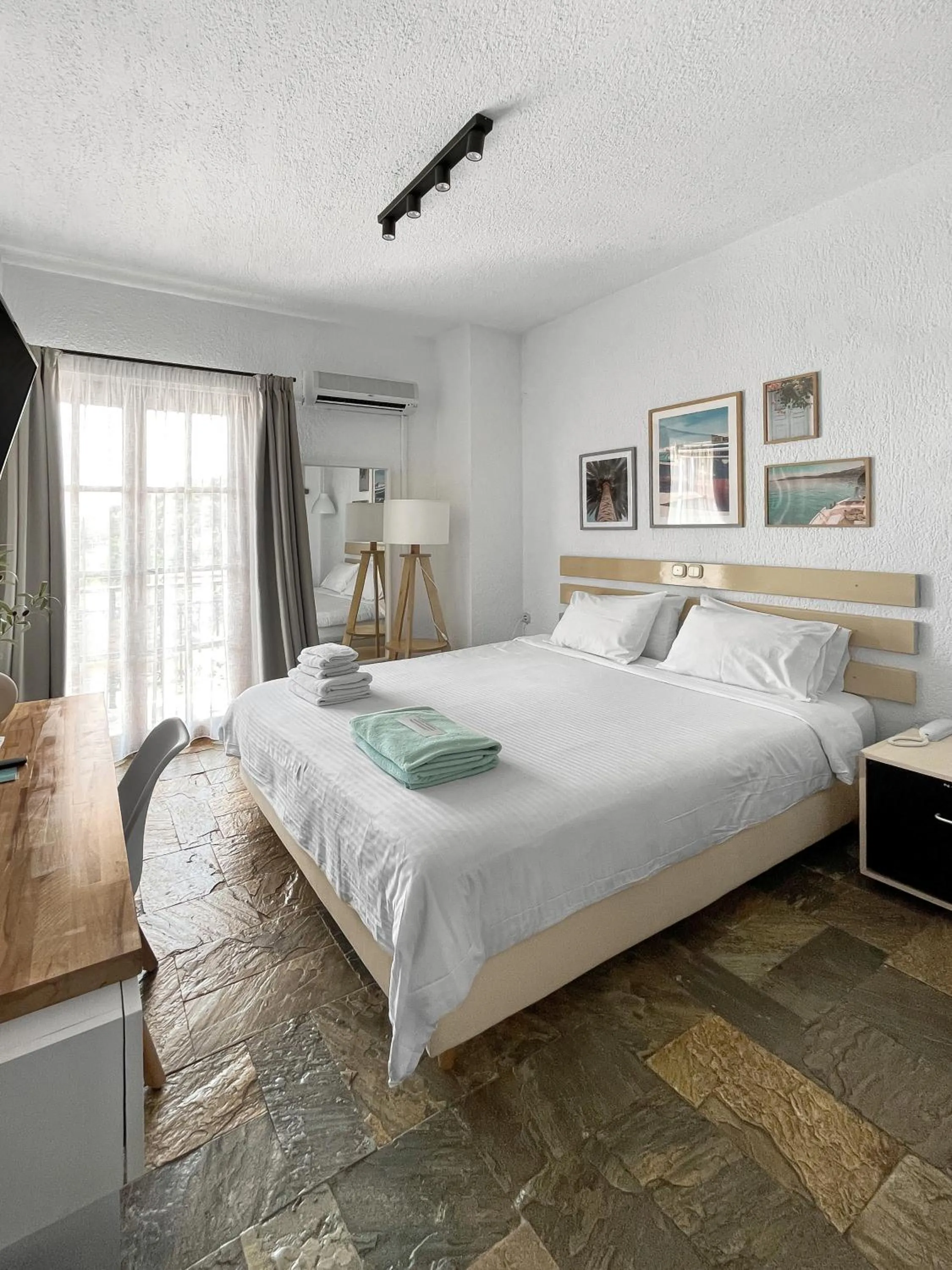 Bed in Panormos Beach Hotel Skopelos