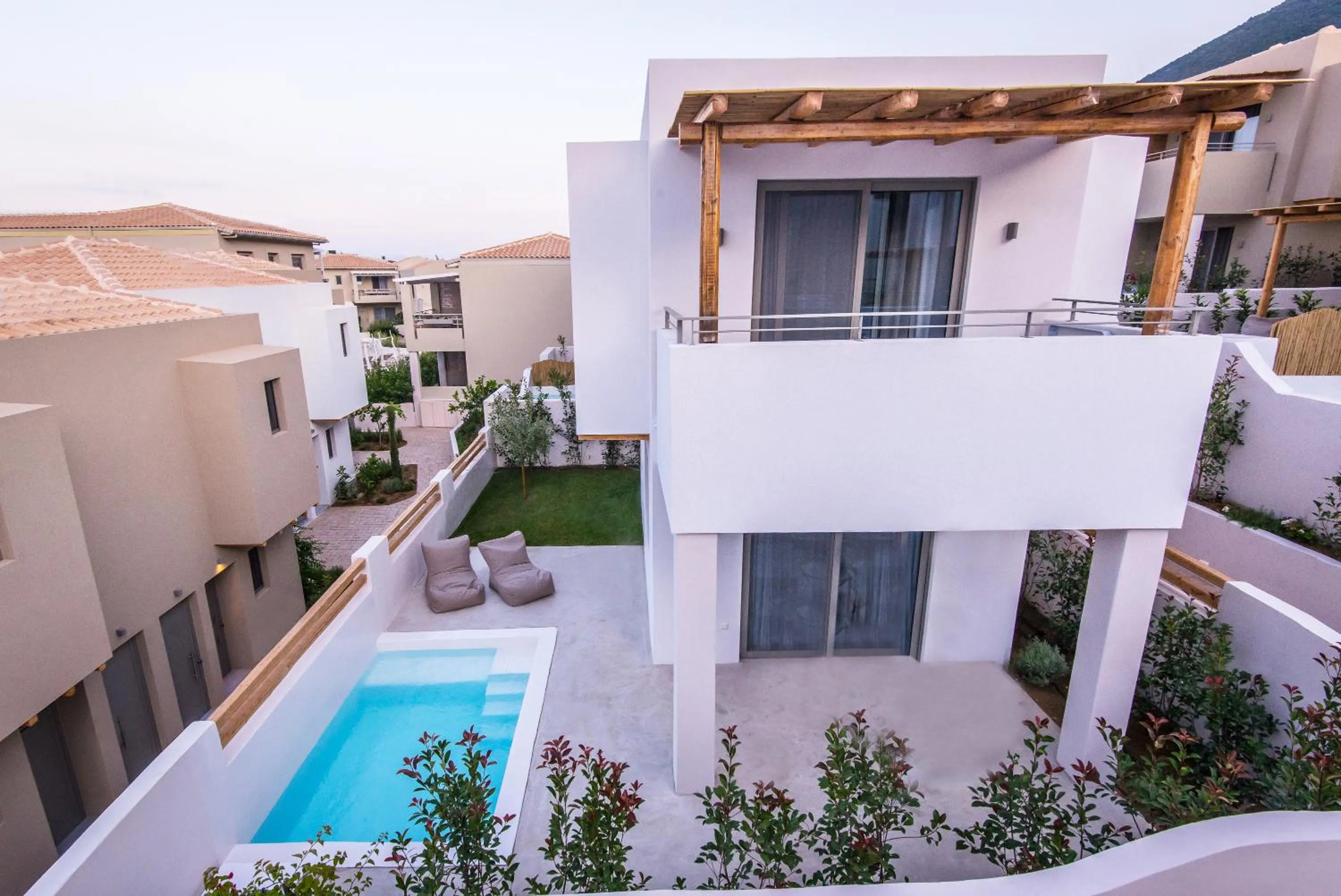 Property building in Crystal Waters