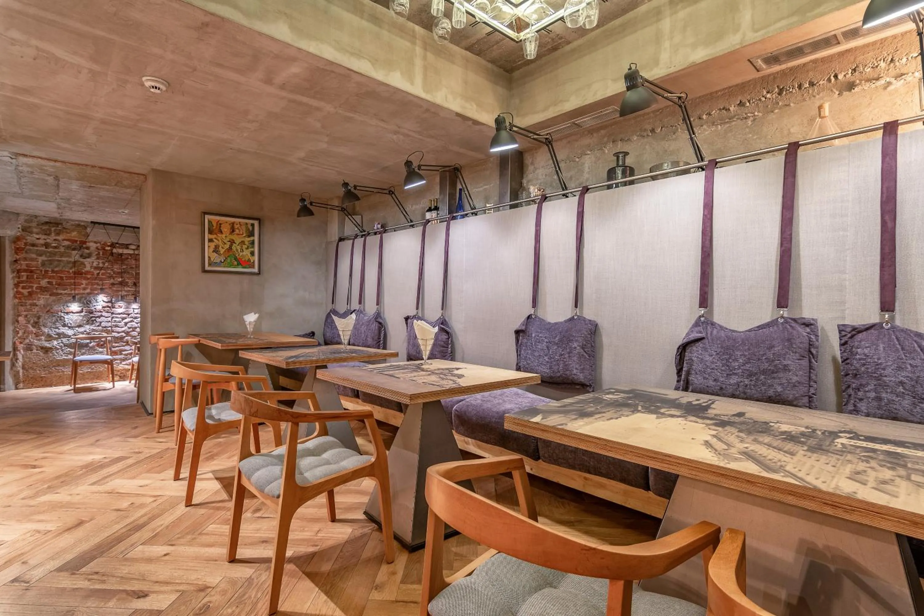 Restaurant/places to eat in Design Hotel 36