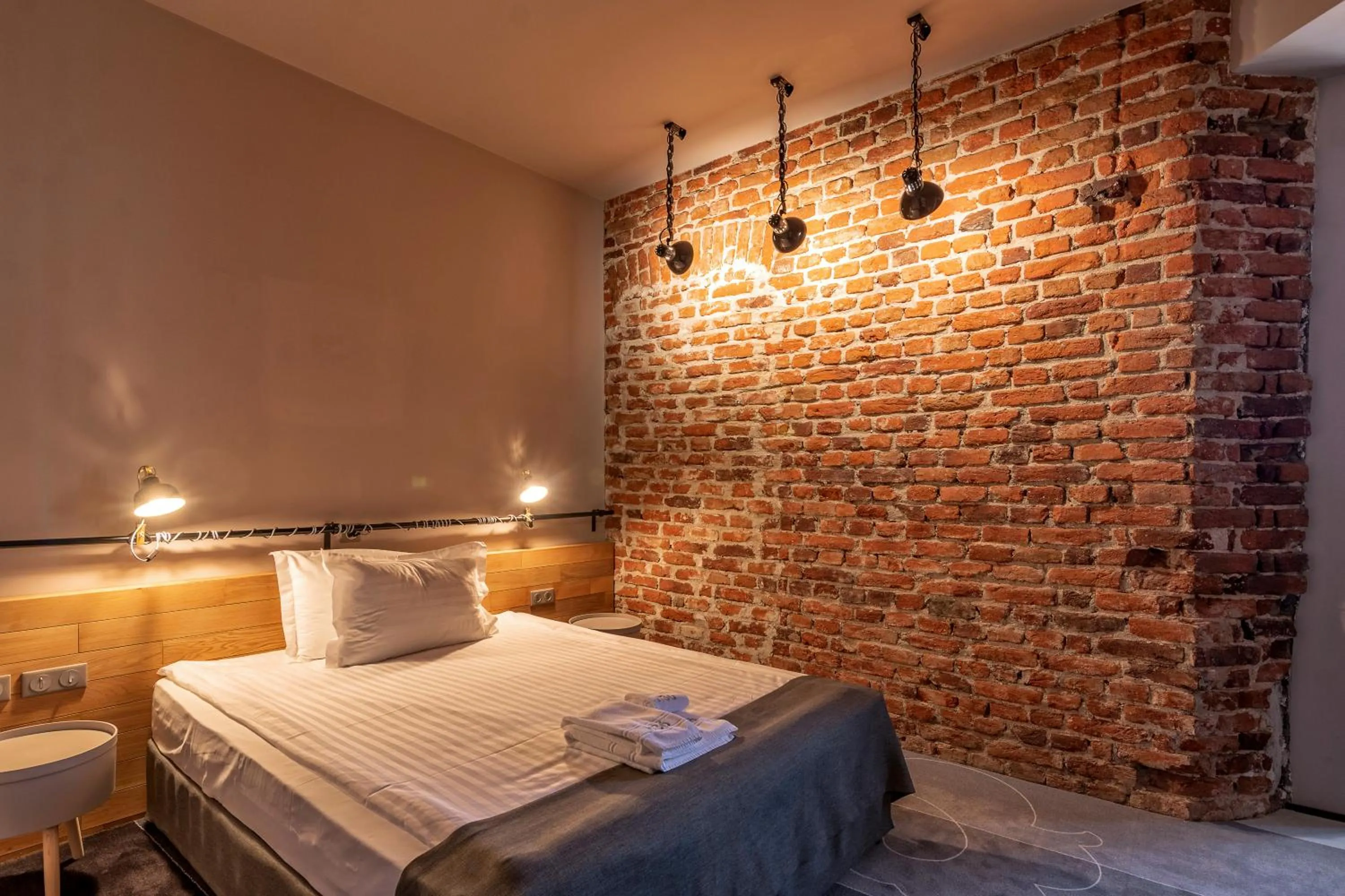 Photo of the whole room, Bed in Design Hotel 36