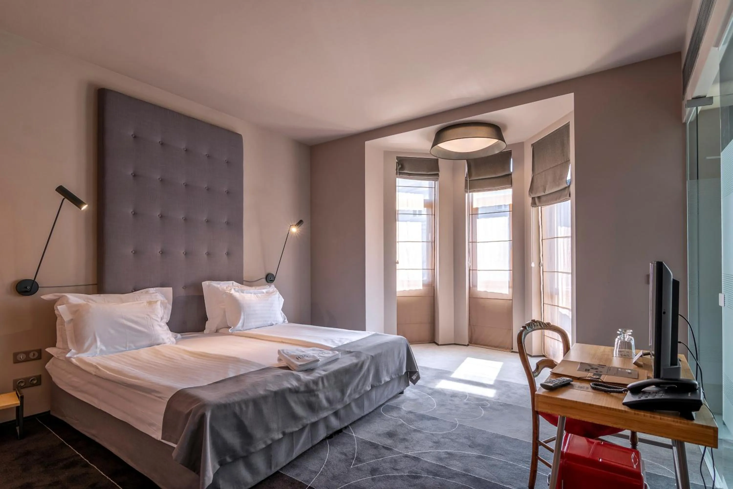 Photo of the whole room, Bed in Design Hotel 36