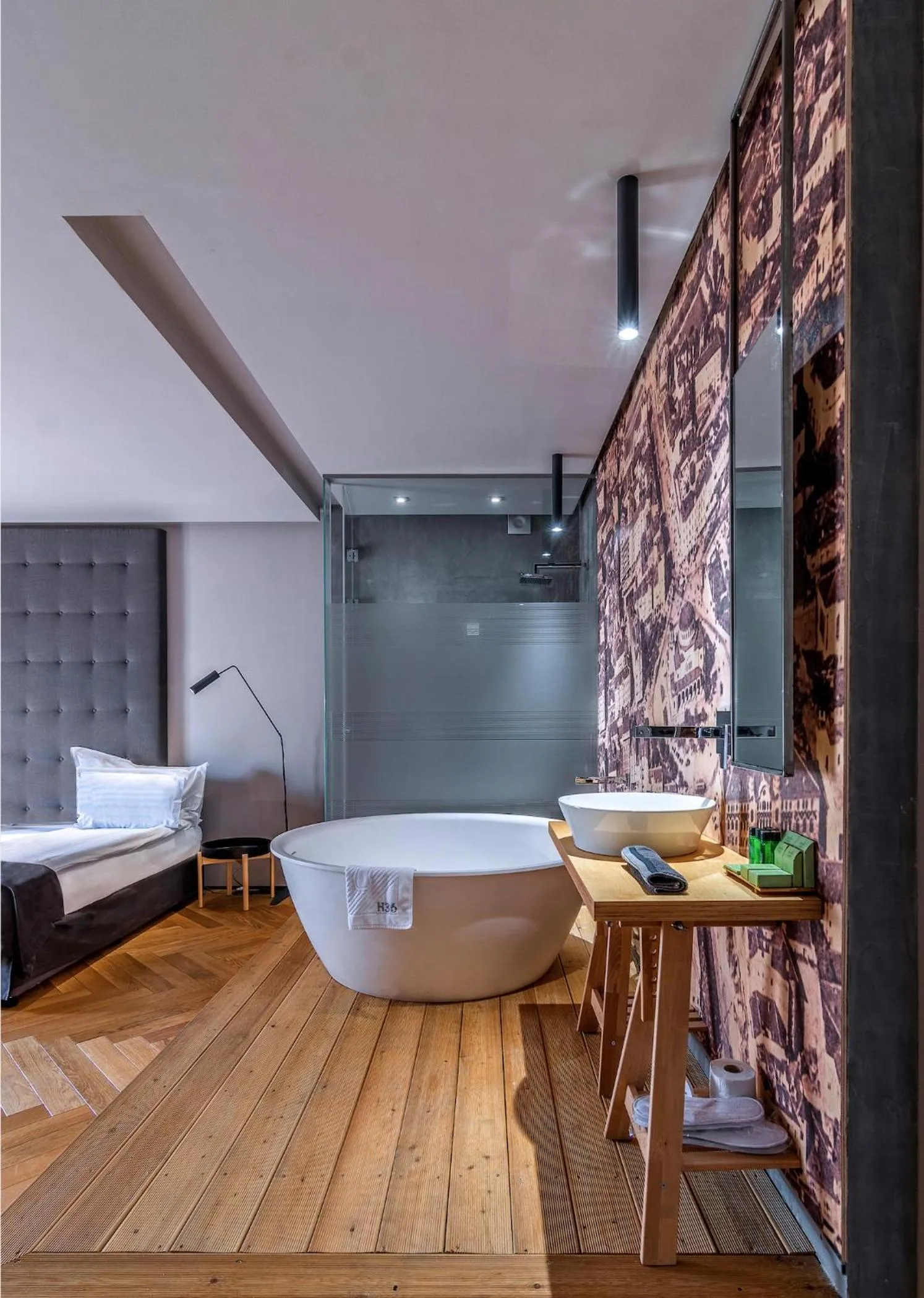 Photo of the whole room in Design Hotel 36