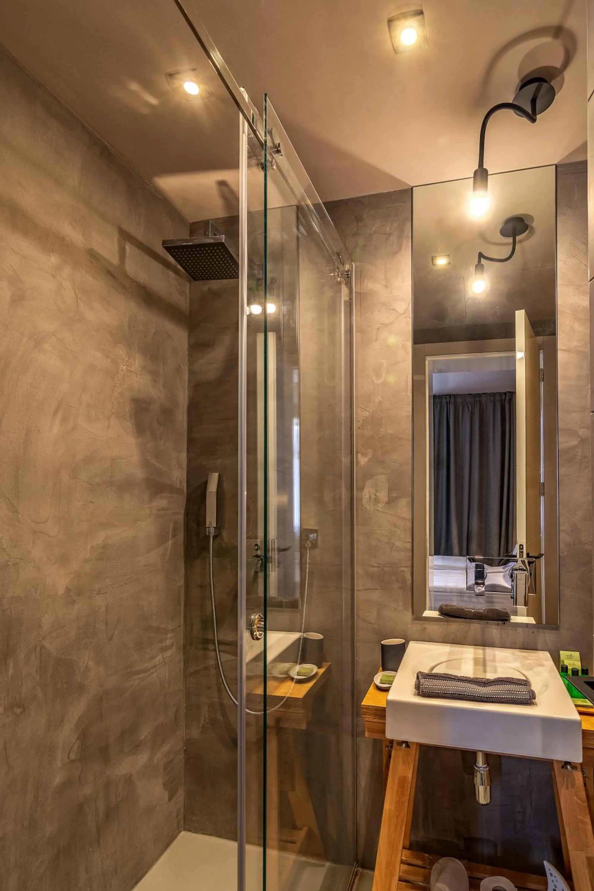 Shower in Design Hotel 36
