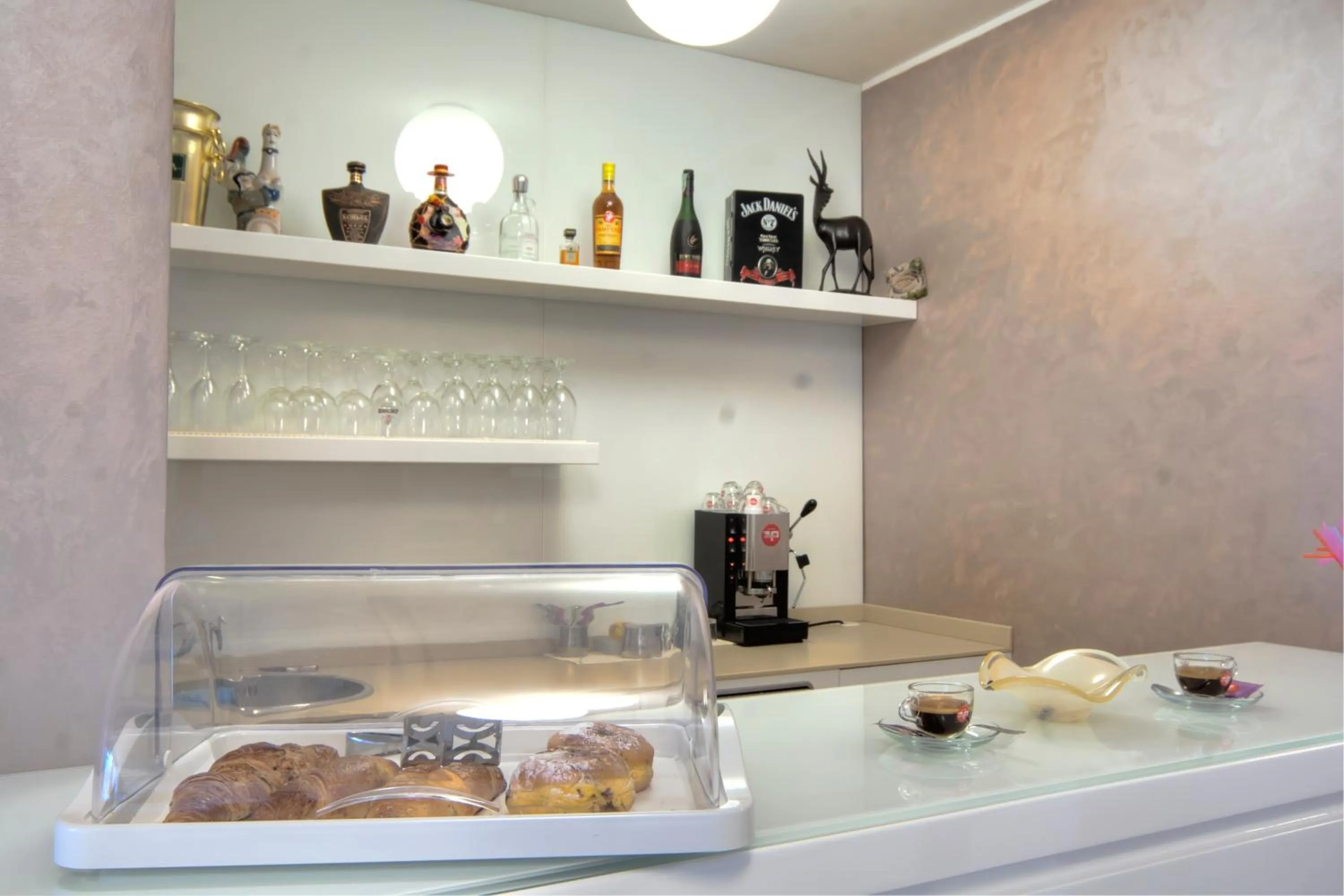 Food in Residence Divina