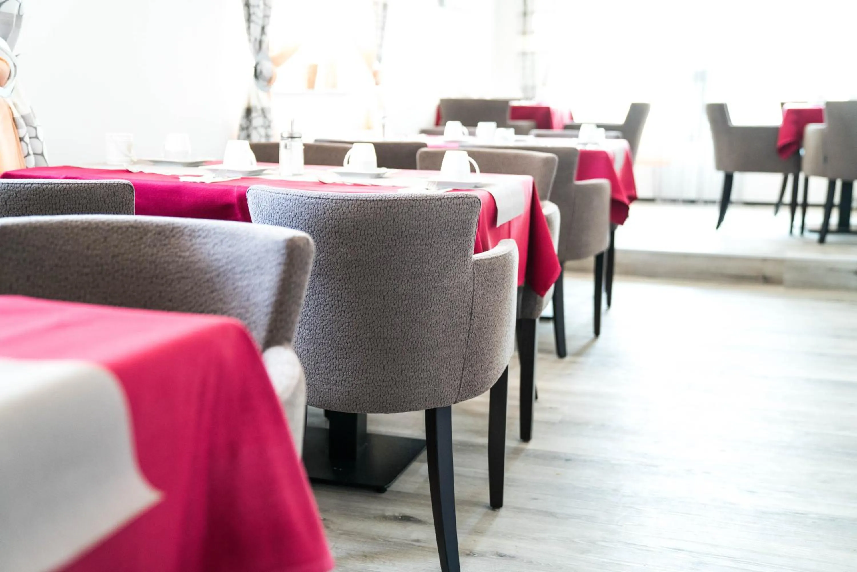 Restaurant/places to eat in Pension & Restaurant La Amalia