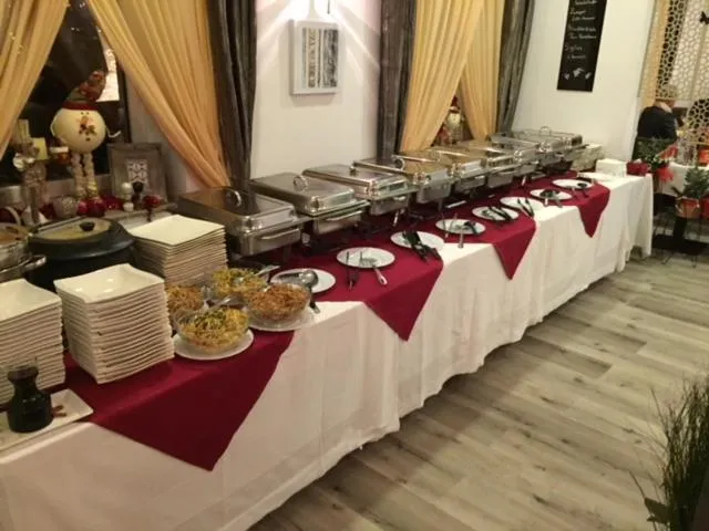 Restaurant/places to eat in Pension & Restaurant La Amalia