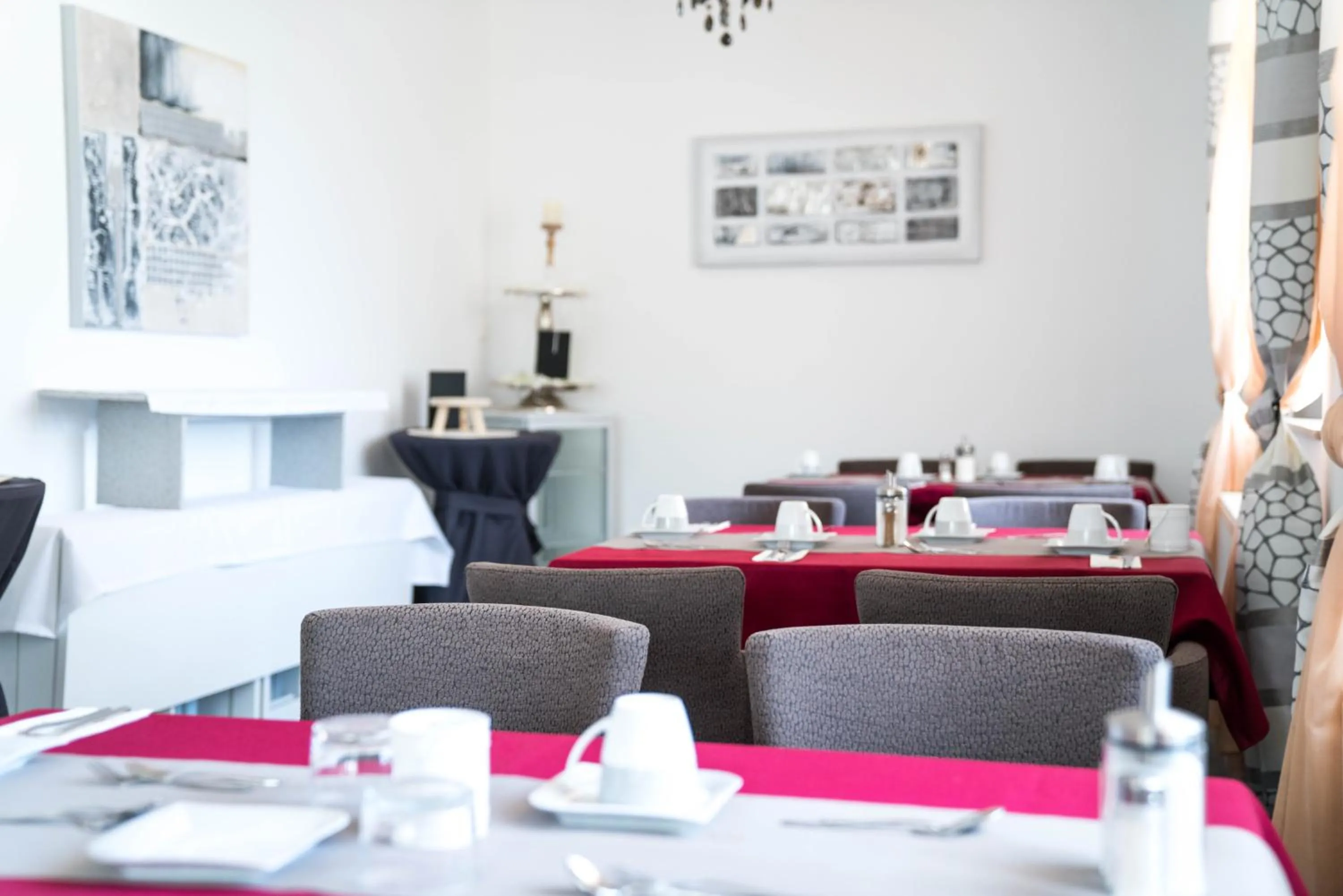 Restaurant/places to eat in Pension & Restaurant La Amalia