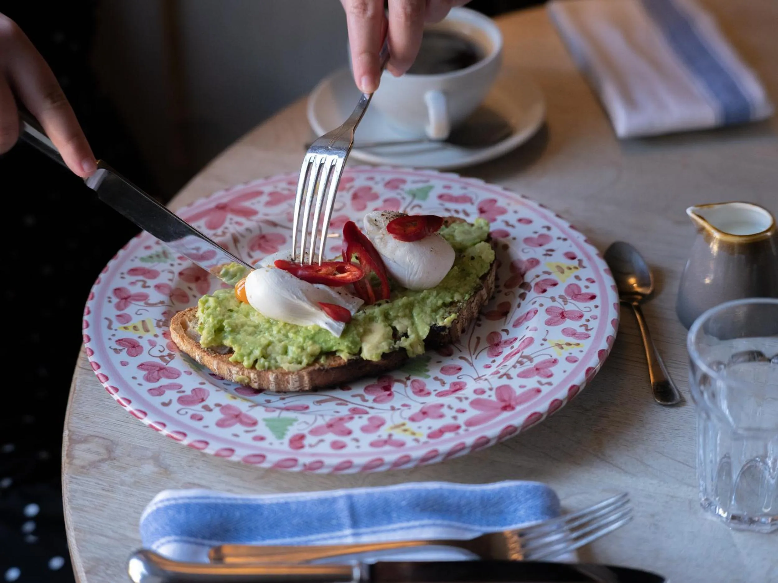 Breakfast in New Inn at Coln