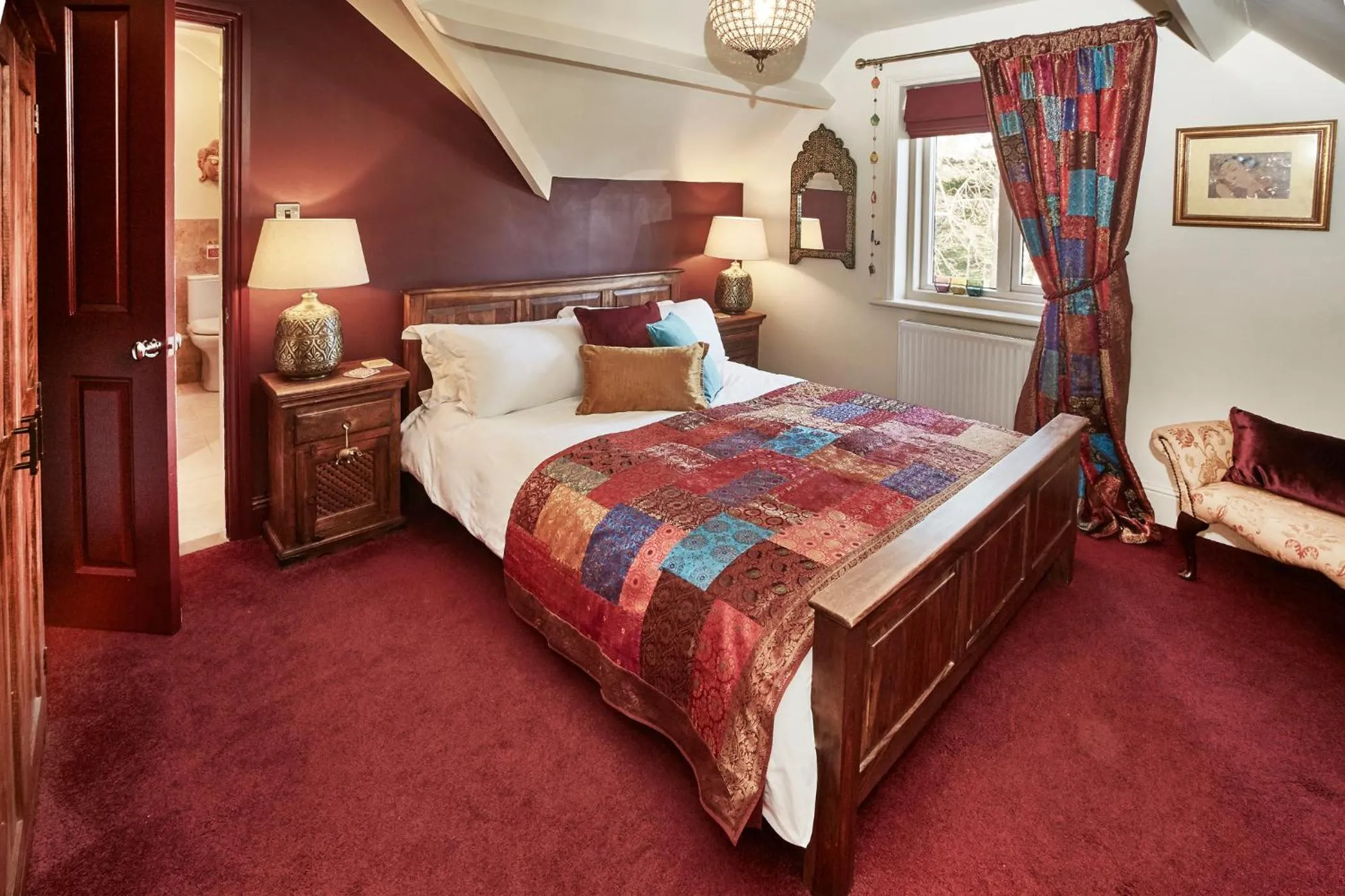 Photo of the whole room, Bed in Dillons of Whitby