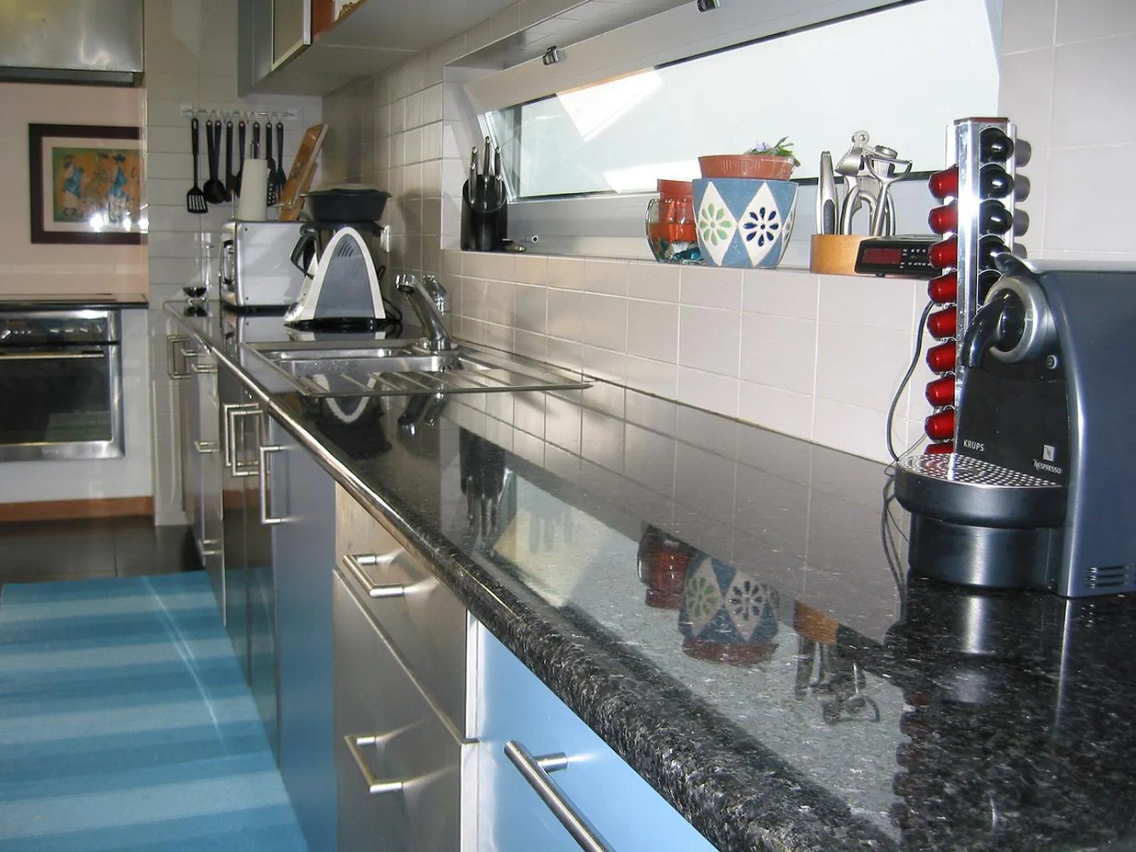 Communal kitchen in Casa da Ribeira