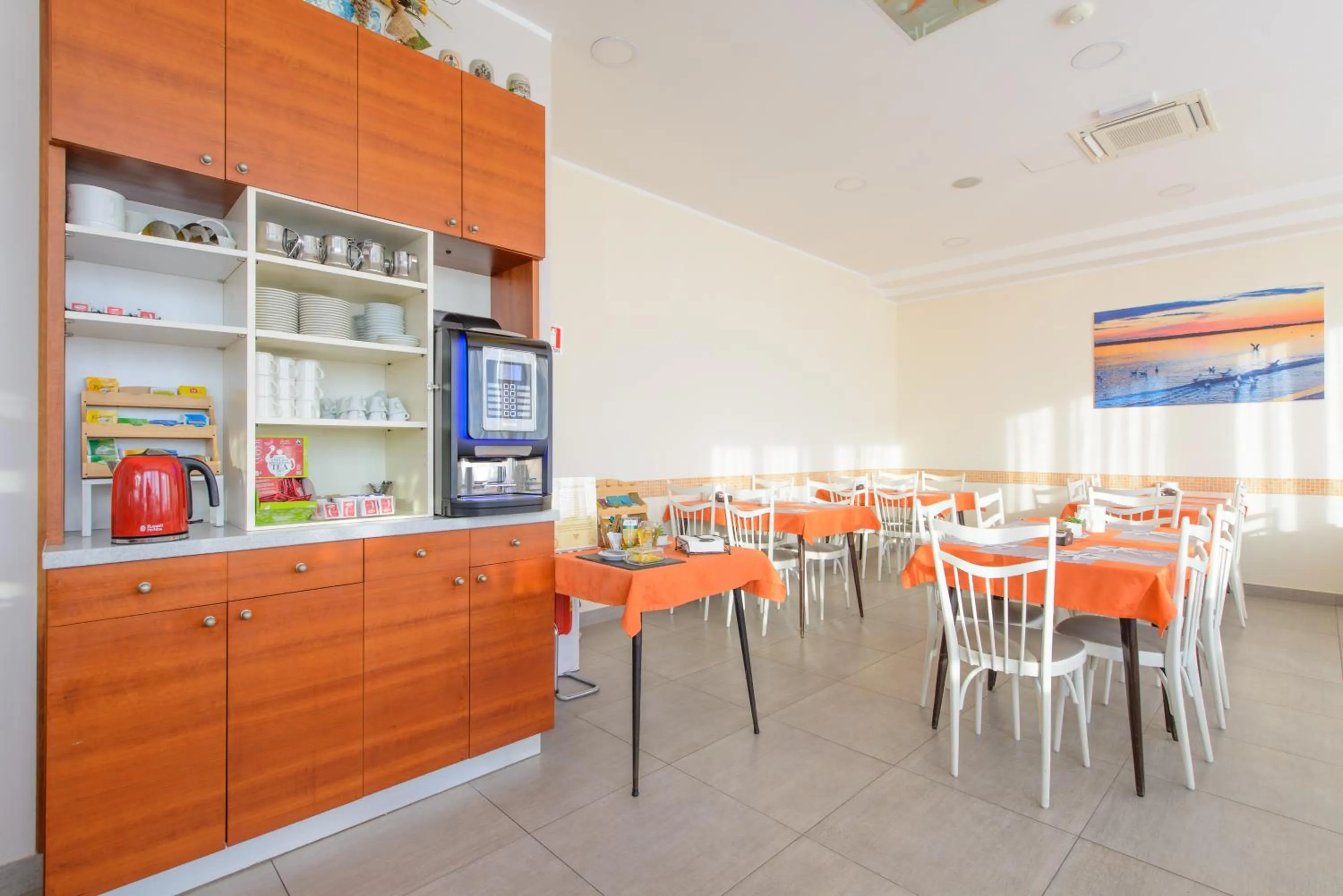 Restaurant/places to eat in Hotel Sandra