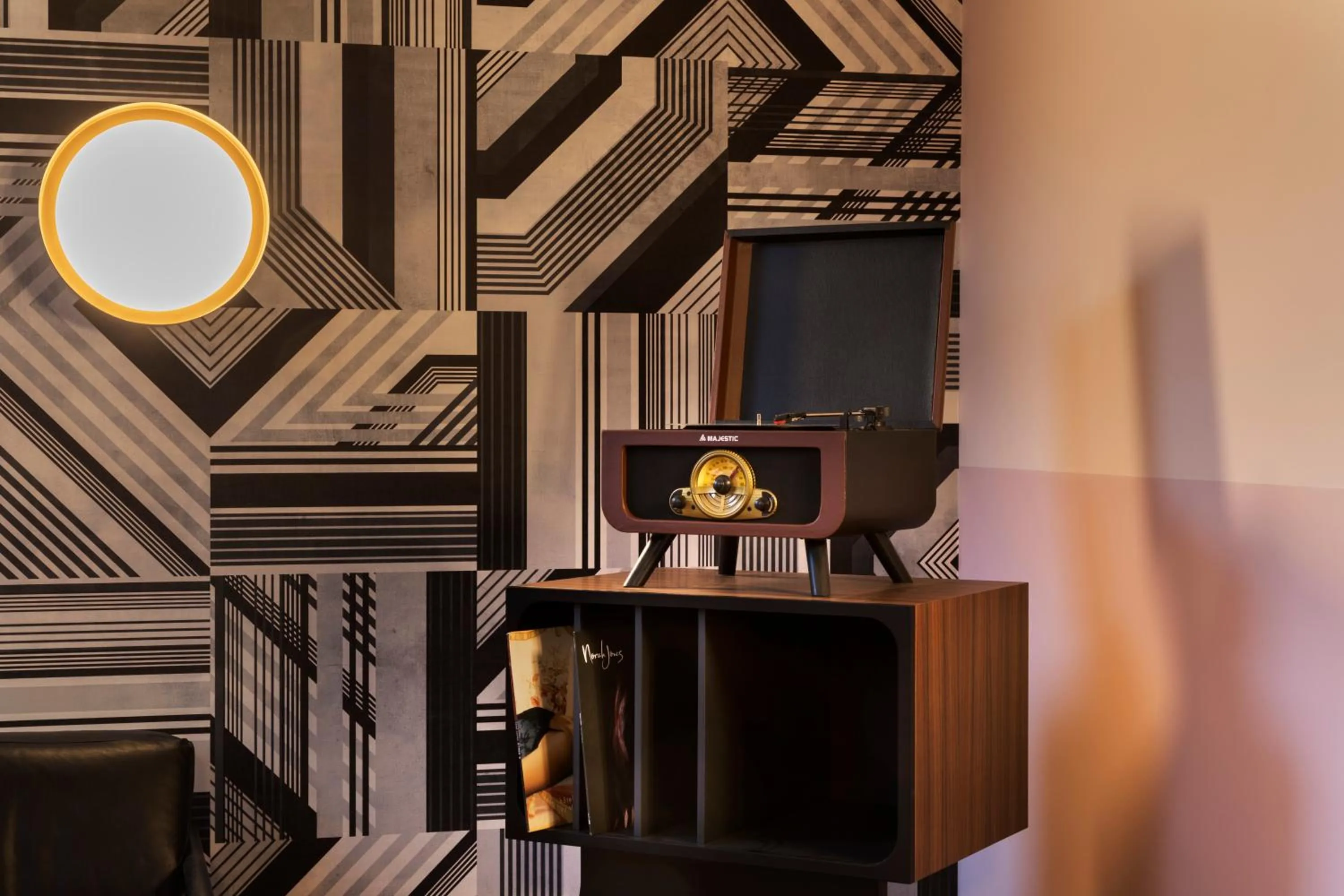 TV and multimedia in Stories Boutique Hotel